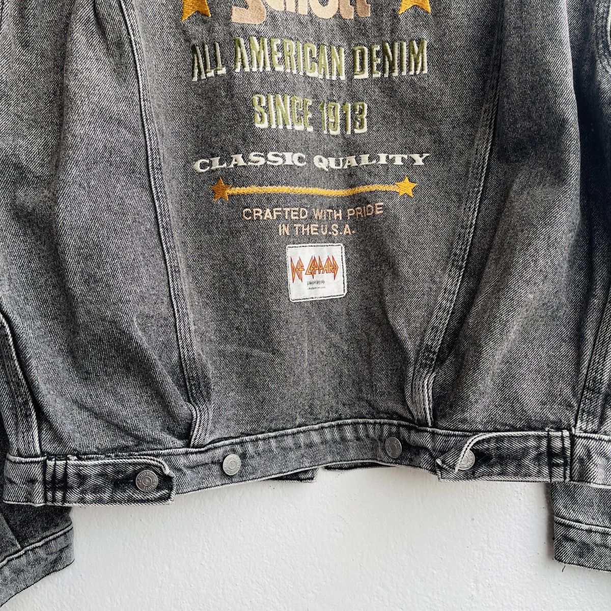 Def Leppard RARE VINTAGE SCHOTT X DEF LEPPARD DENIM TRUCKER JACKET 1979 Size US M / EU 48-50 / 2 - 13 Thumbnail
