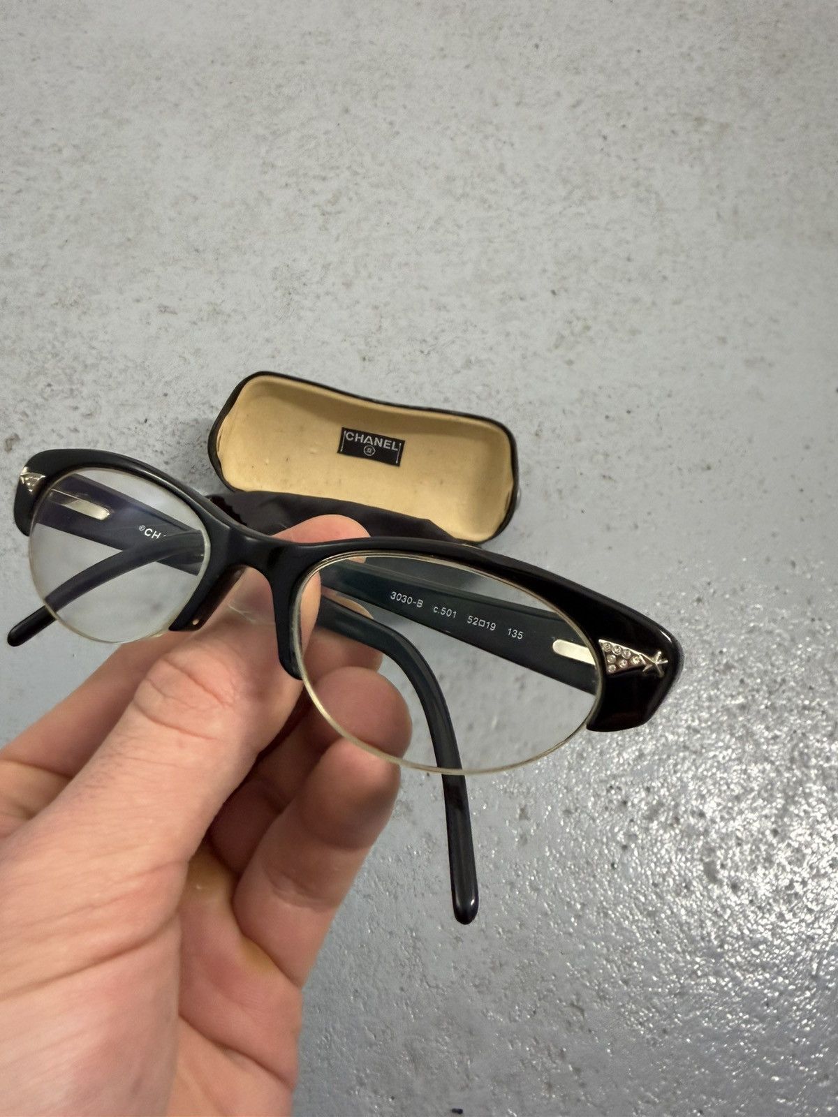 Chanel Vintage Chanel Sunglasses With Case Size ONE SIZE - 2 Thumbnail