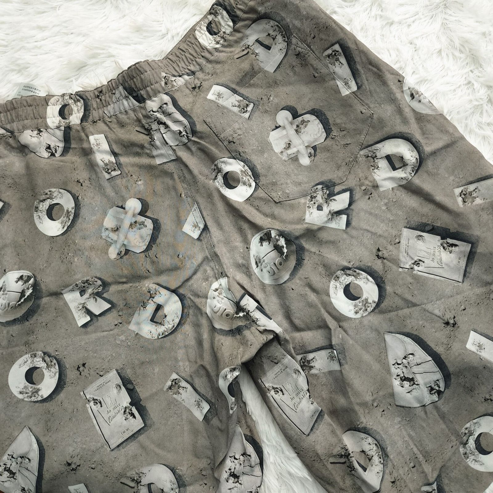 Dior Dior x Daniel Arsham Gray CD Lunar Print Crepe Shorts Size US 34 / EU 50 - 9 Thumbnail