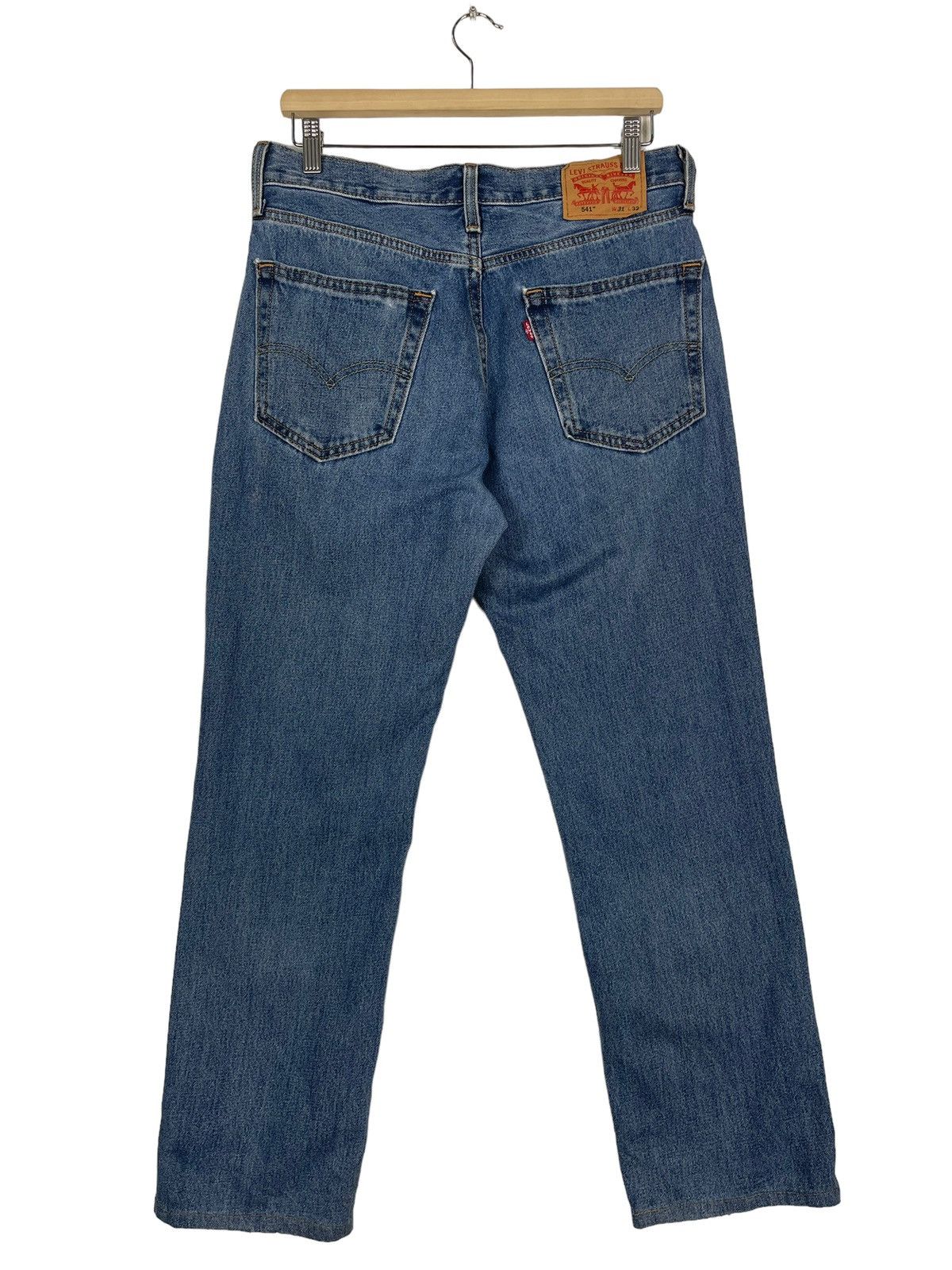 Levi's Levis 541 Faded Blue Zipper Fly Jeans Size US 32 / EU 48 - 12 Thumbnail