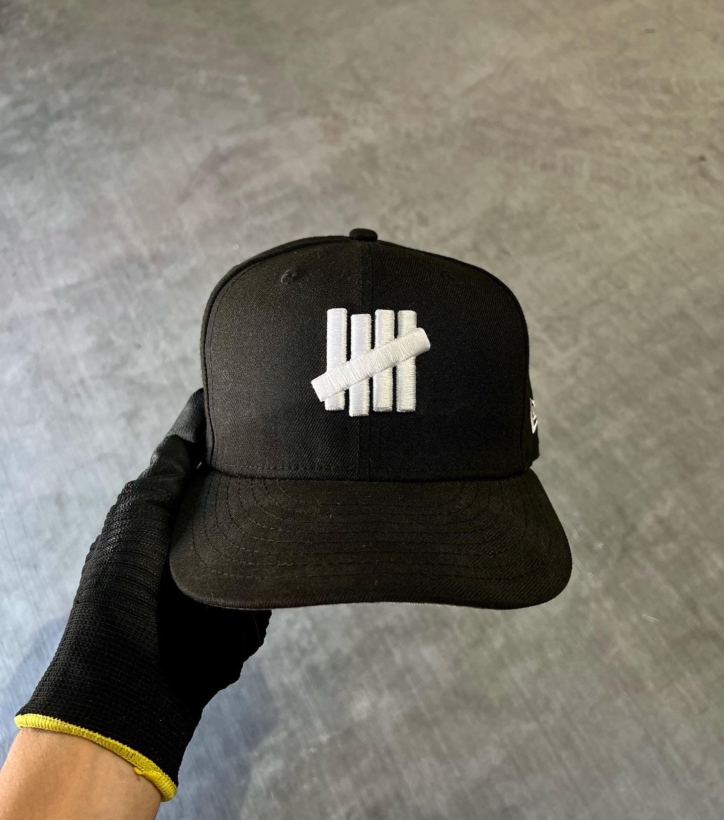 Undefeated UNDFTD logo Fitted (7 1/2) Size ONE SIZE - 1 Thumbnail