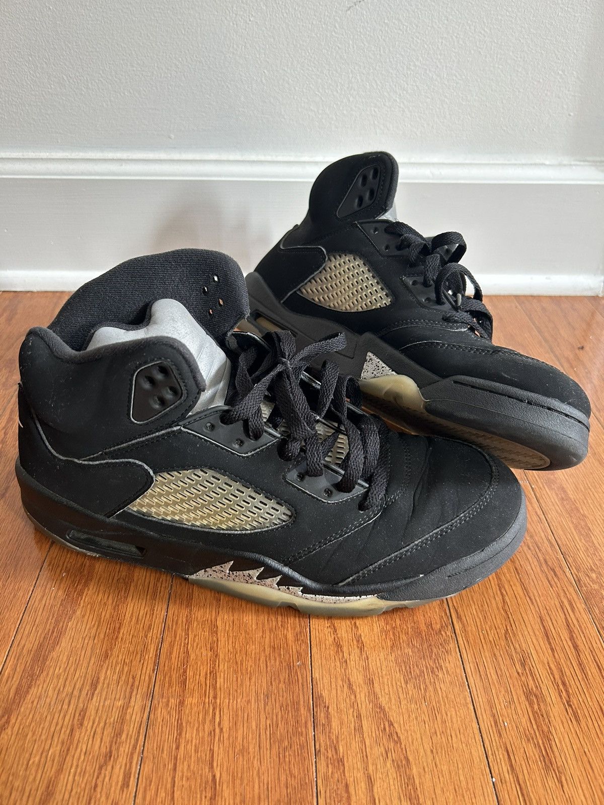 retro 5 metallic