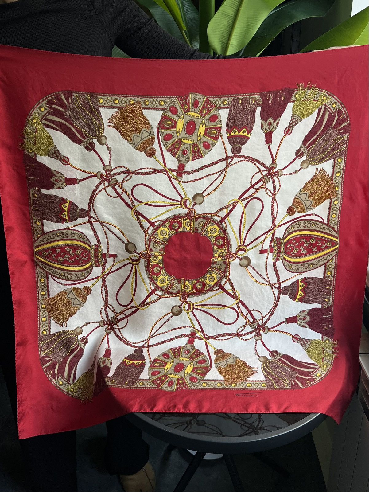 Vintage Feliciani Red Silk Scarf 86x85cm Tassel Print Vintage Size ONE SIZE - 2 Thumbnail