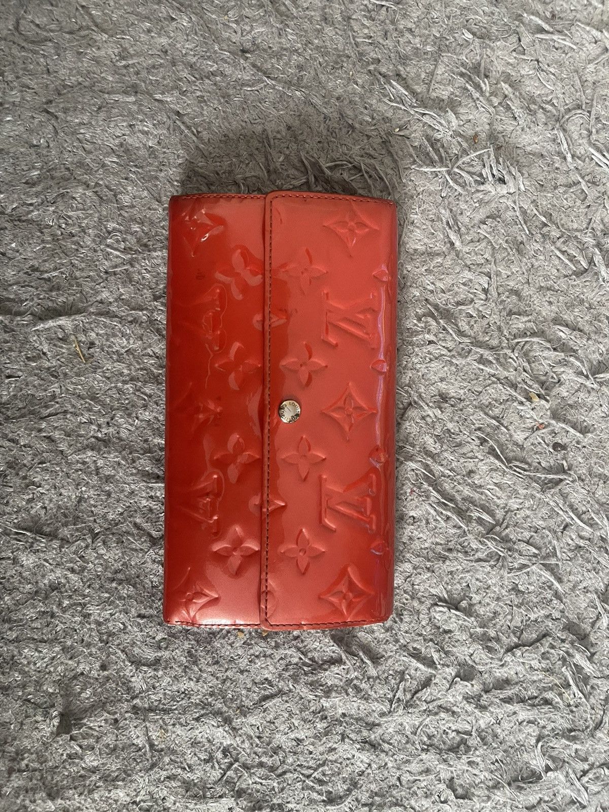 Louis Vuitton Louis Vuitton 2012 Monogram Vernis Sarah Wallet Size ONE SIZE - 2 Thumbnail
