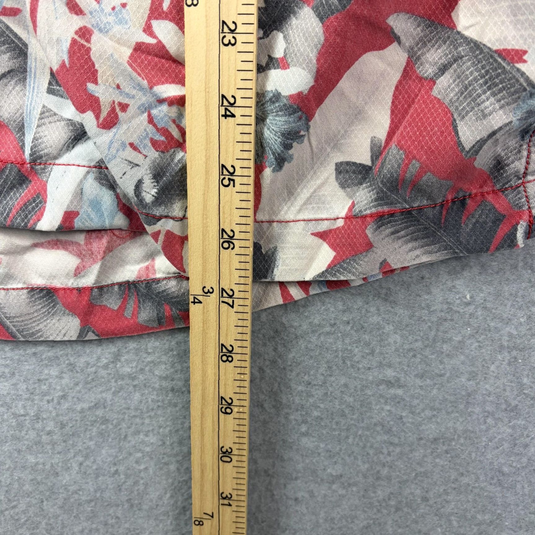 Tommy Bahama Tommy Bahama Shirt Mens S Red Floral Hawaiian Short Sleeve Button Front Shirt Size US S / EU 44-46 / 1 - 3 Thumbnail