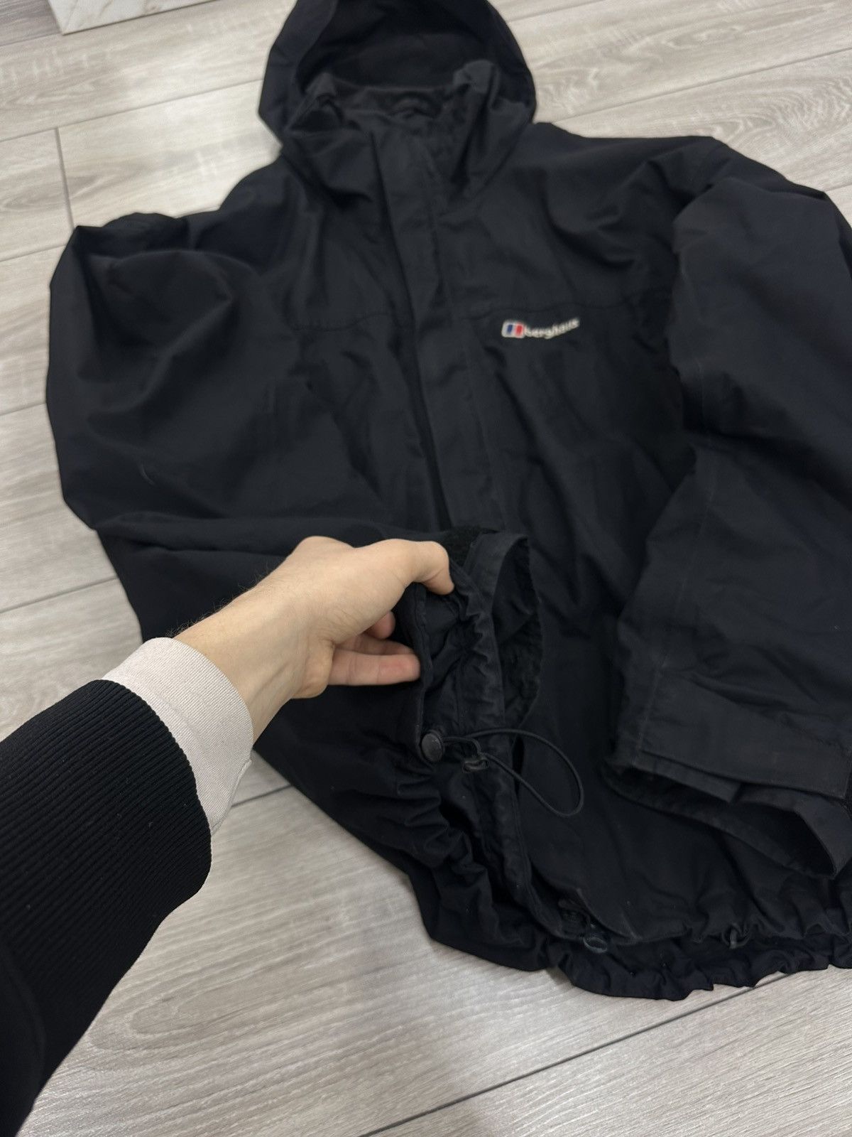 Berghaus Berghaus Black Light Jacket Windbreaker Size US L / EU 52-54 / 3 - 6 Thumbnail