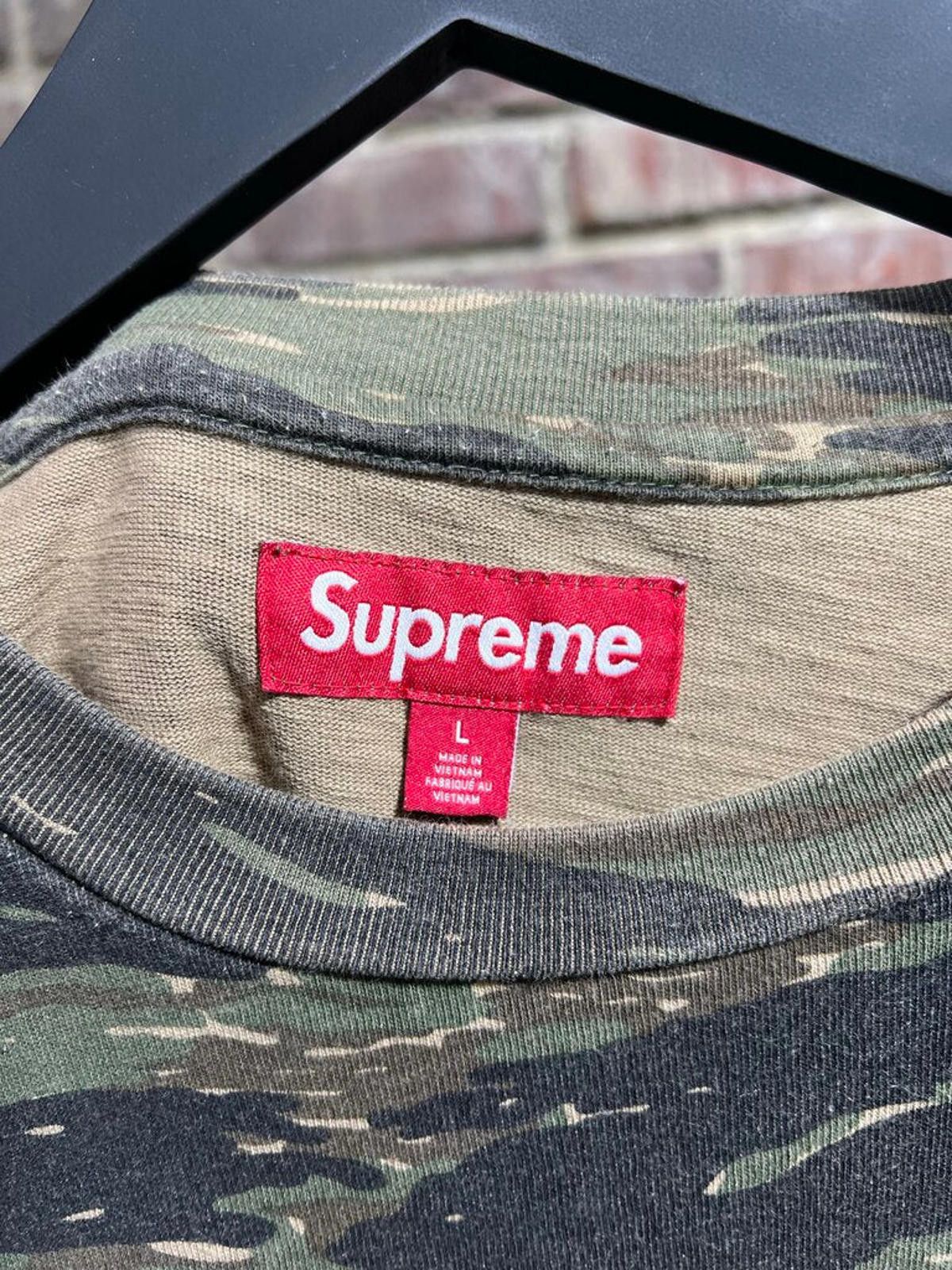 Supreme Supreme Camo Tee Sz. L Size ONE SIZE - 4 Thumbnail