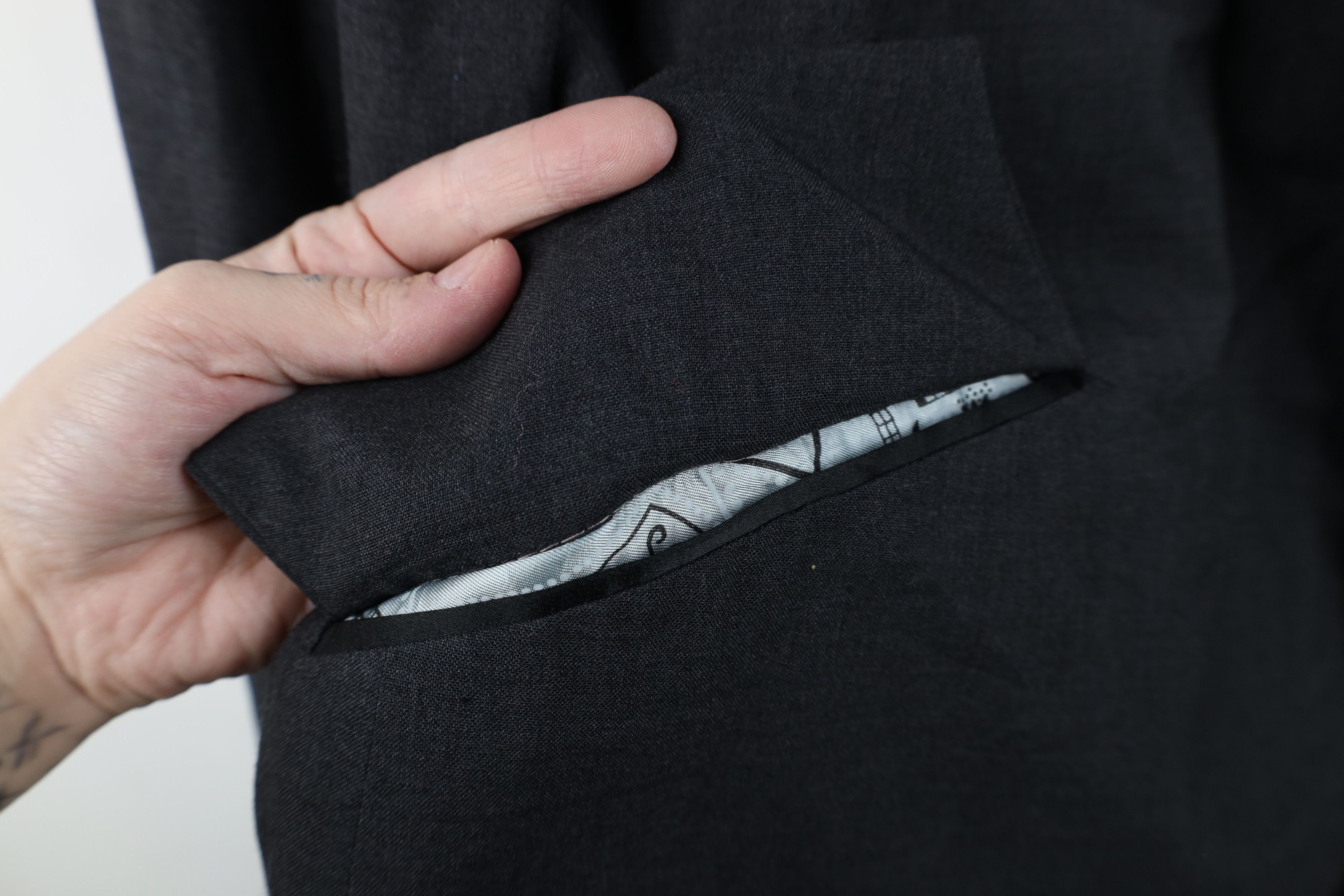 Vintage Vintage 70s Streetwear Smoking Prom Tuxedo Suit Jacket USA Size US XXL / EU 58 / 5 - 7 Thumbnail