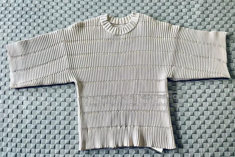 Issey Miyake Issey Miyake size:one size Cream Ruched Knit Sweater Size XXS / US 00 / IT 34 - 1 Thumbnail