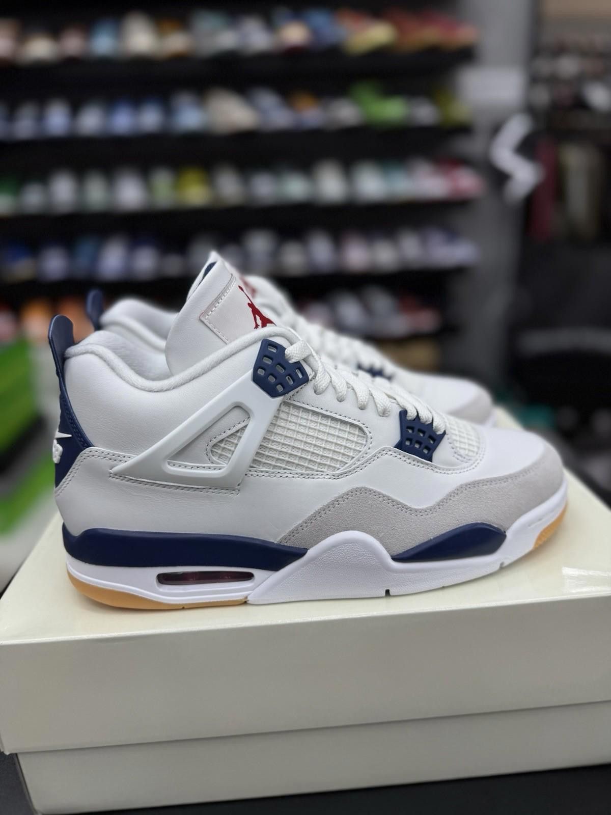 Jordan Brand Jordan 4 Navy SB Men’s Size 10 (DR5415-100) Brand NEW Size US 10 / EU 43 - 2 Thumbnail