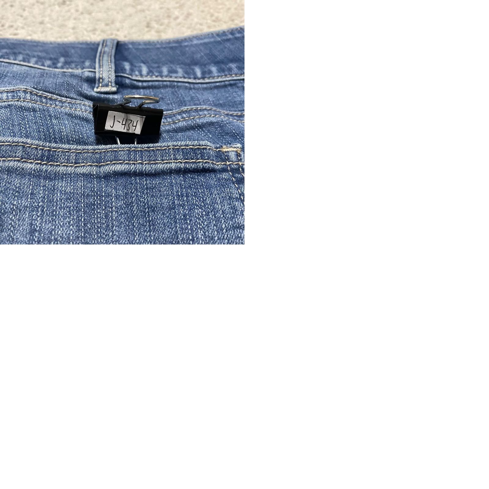 Torrid Torrid Jeans Flared 26P Petite Blue Denim Medium Wash 5-Pocket Stretch Size 26" / US 2 / IT 38 - 9 Thumbnail