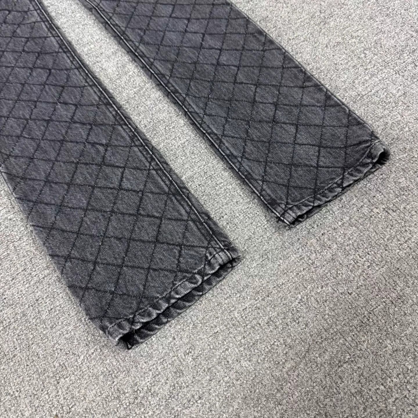 Chanel Chanel Quilted Black & Gray Women's Straight Leg Jeans 34 Size 25" / US 0 / IT 36 - 4 Thumbnail