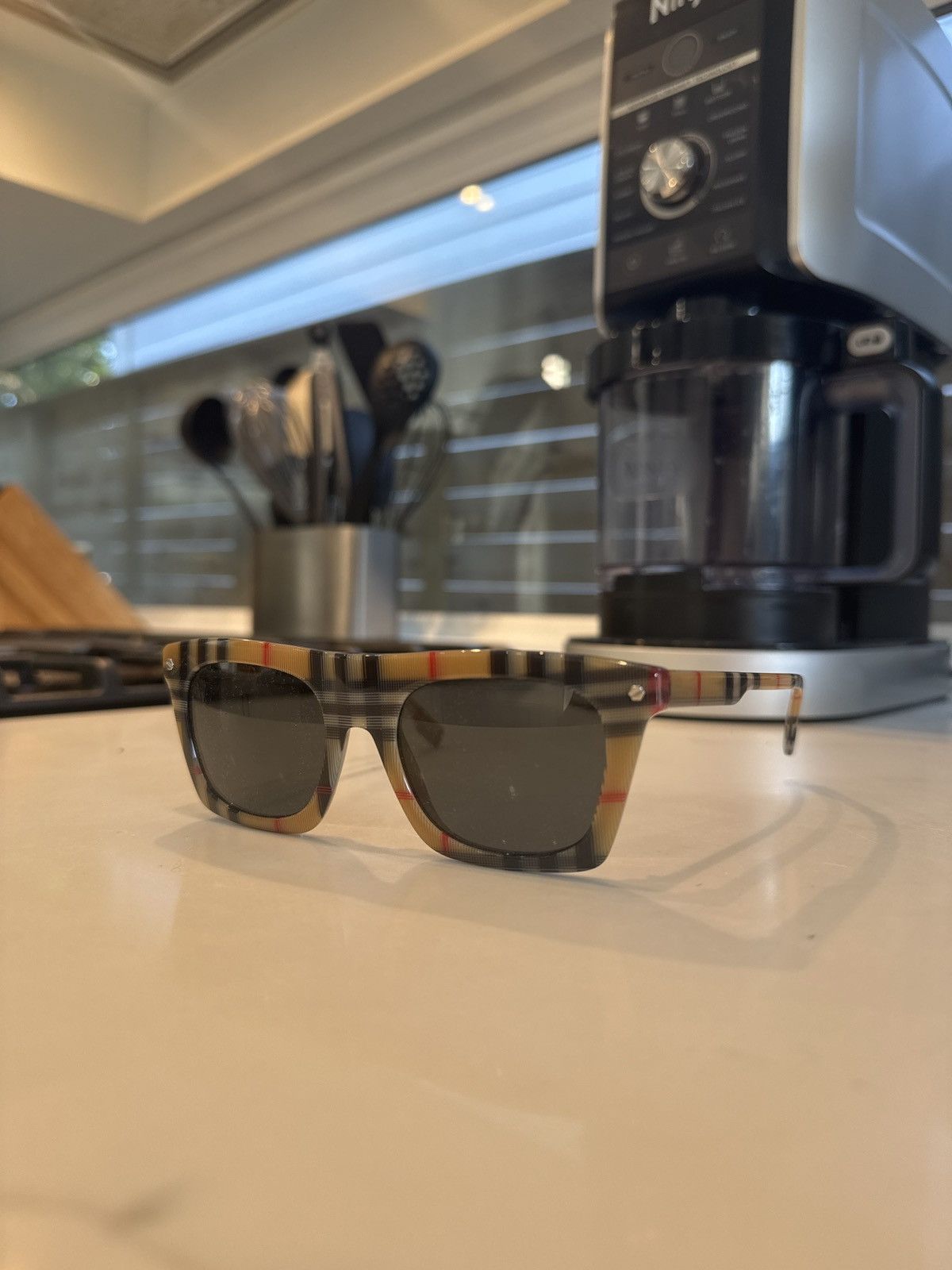 Burberry Burberry Sunglasses and Case Size ONE SIZE - 1 Thumbnail