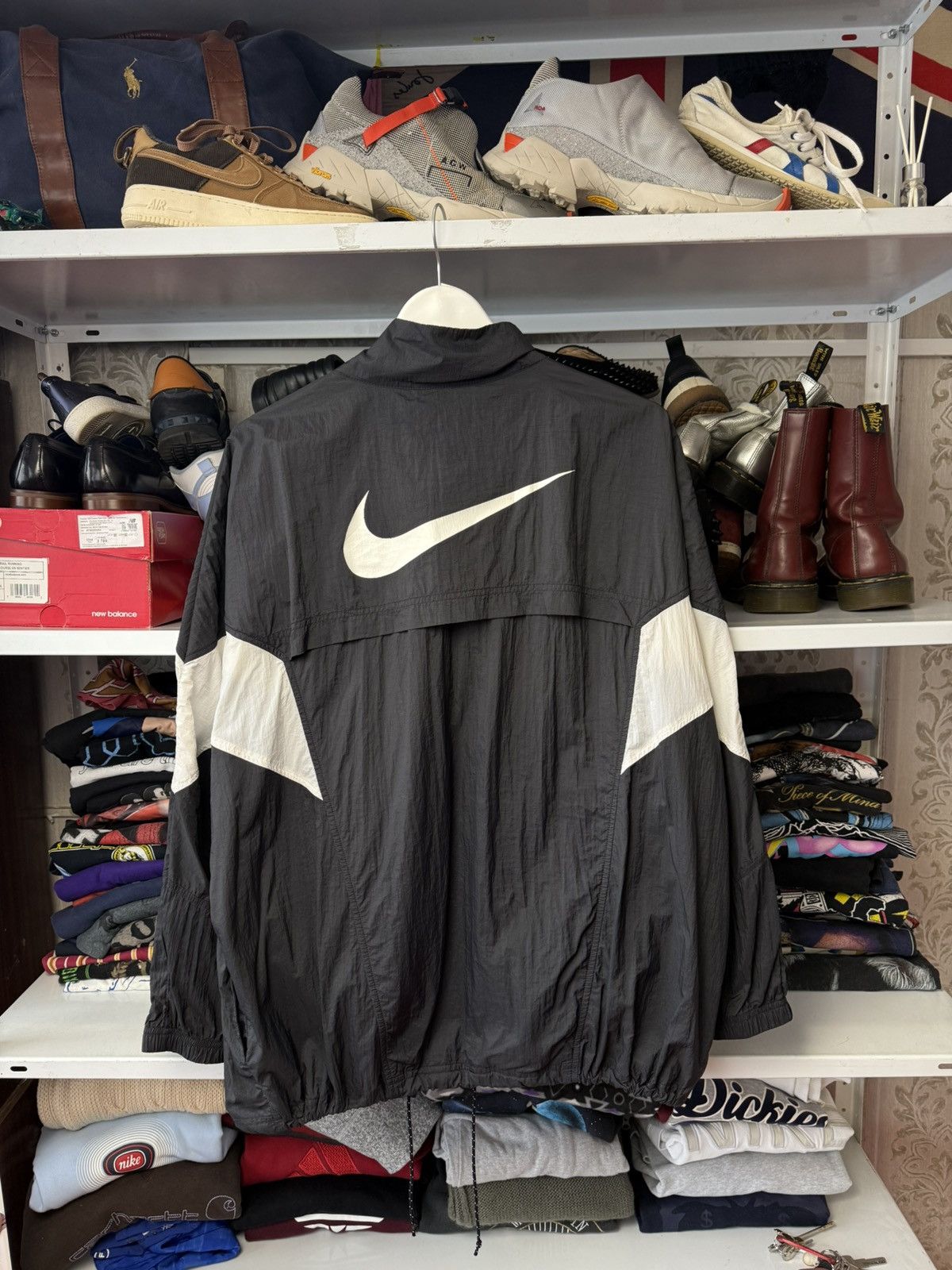 Nike Vintage Nike Track Big Logo Jacket Streetwear USA Size US XL / EU 56 / 4 - 4 Thumbnail