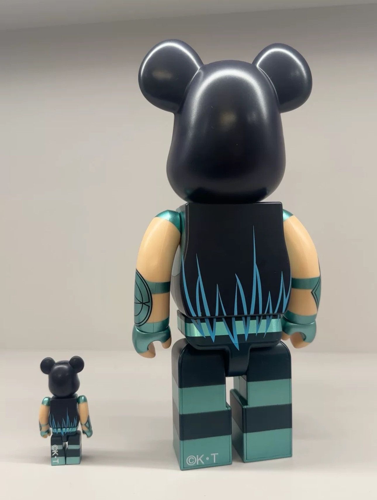 Japanese Brand × Medicom Toy Bearbrick Dragon Constellation Shiryu 100% & 400% Set Size ONE SIZE - 2 Thumbnail