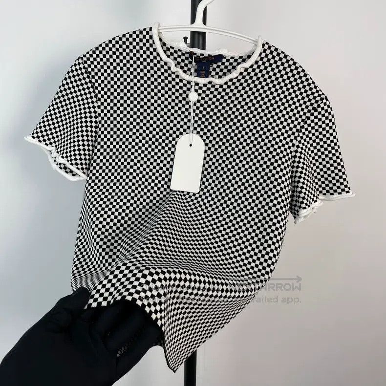 Louis Vuitton Louis Vuitton Knitted checkerboard short sleeves Size US S / EU 44-46 / 1 - 3 Thumbnail