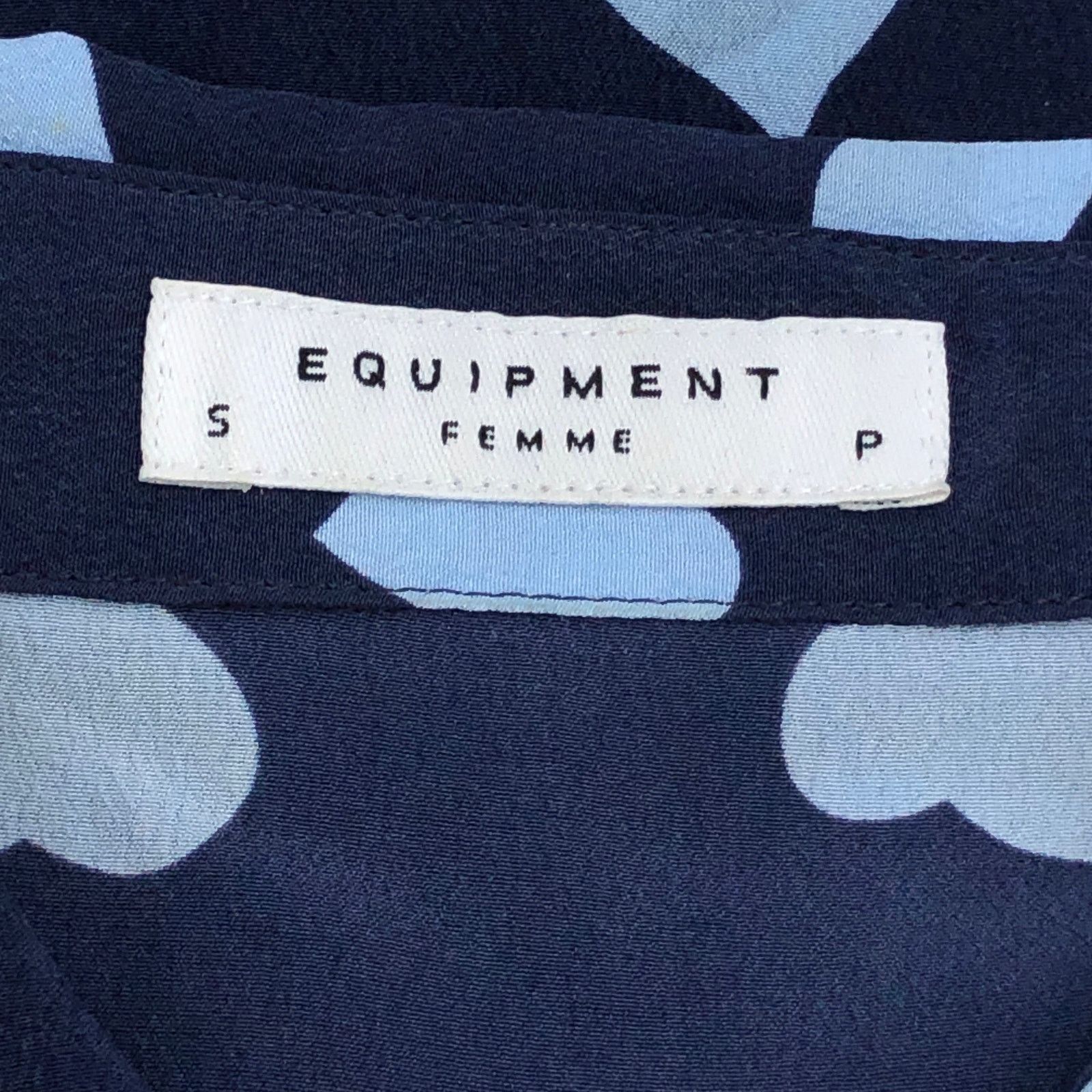 Equipment Equipment Size S Top Mina Blouse Heart Print *TINY FLAW Size S / US 4 / IT 40 - 12 Thumbnail
