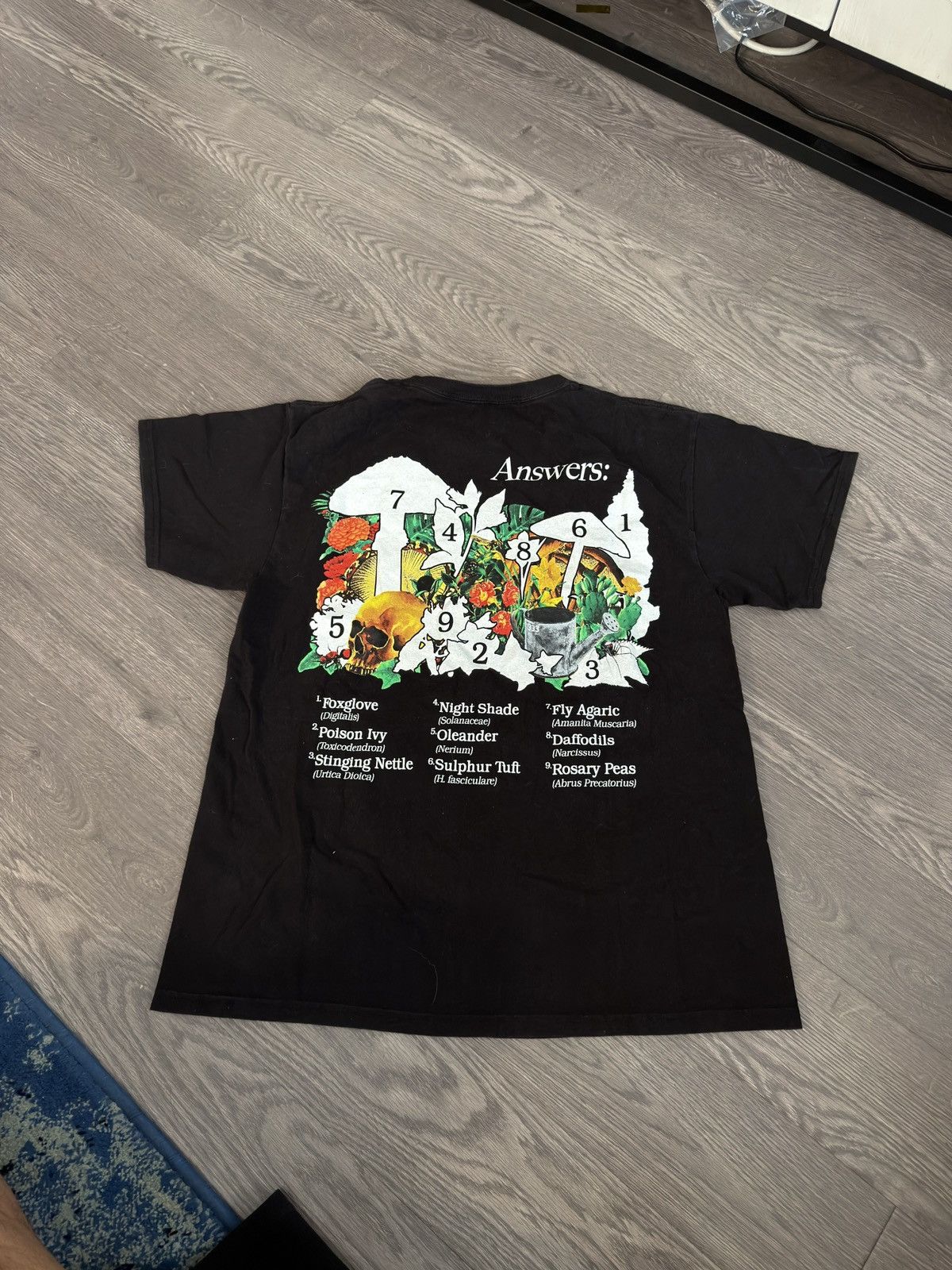 Half Evil half evil botanical garden tee size large Size US L / EU 52-54 / 3 - 2 Thumbnail