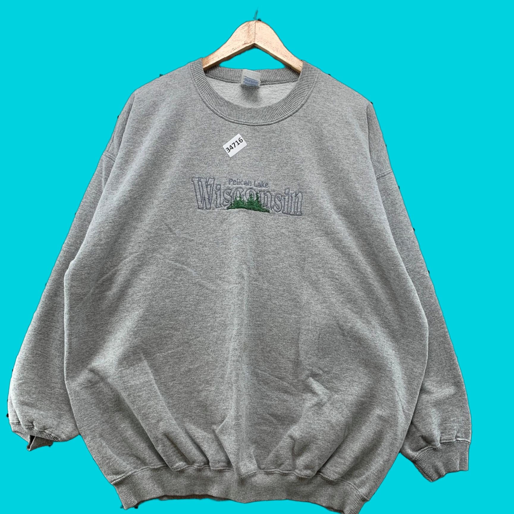 Gildan VINTAGE Wisconsin Pelican Lake Sweatshirt Mens XL Gray Fleece Pullover 26x29.5 Size US XL / EU 56 / 4 - 1 Thumbnail