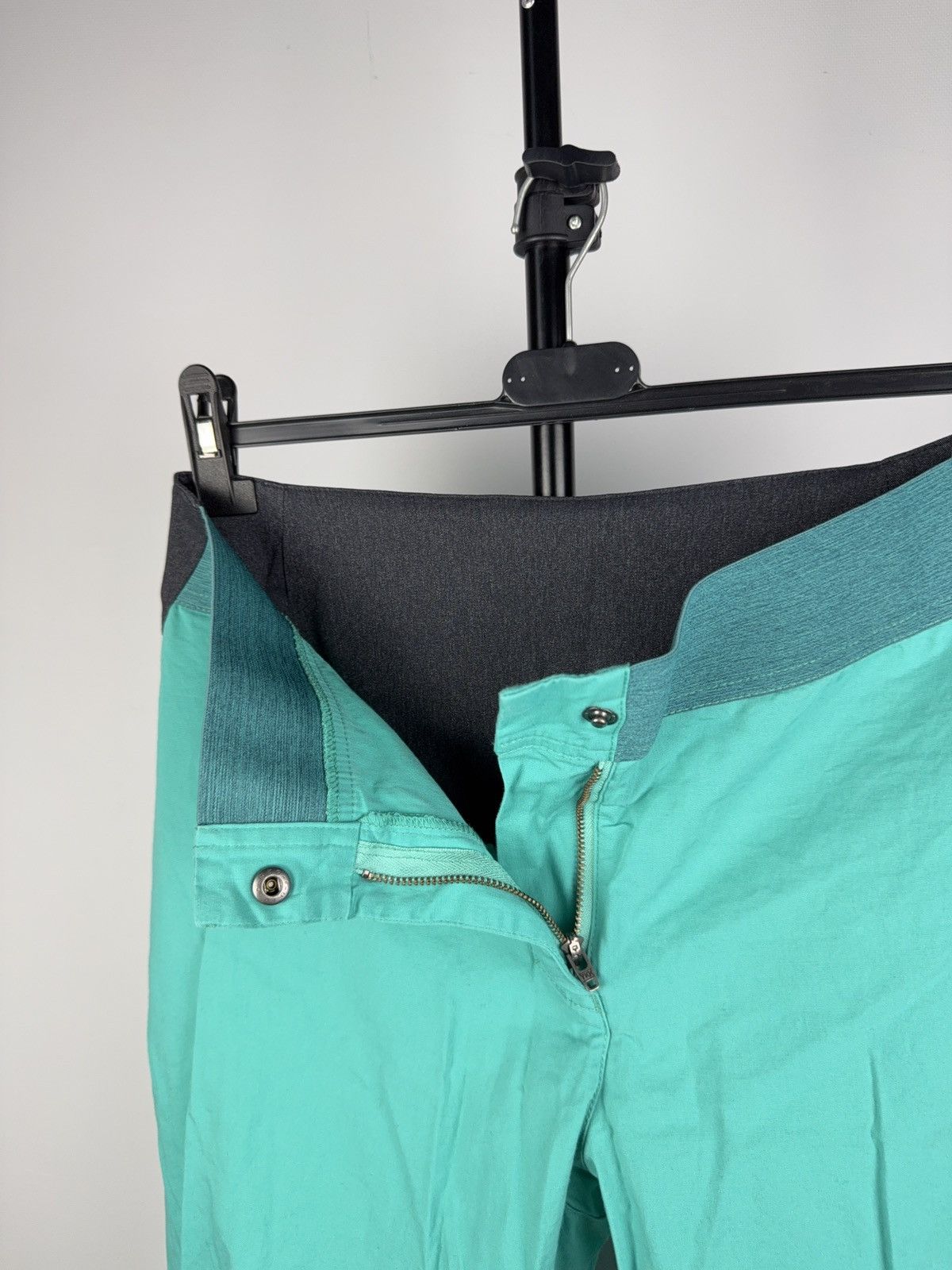Mammut Mammut Women’s Trekking Pants L / EU 40 / USA 10 Teal Green Size 32" / US 10 / IT 46 - 10 Thumbnail