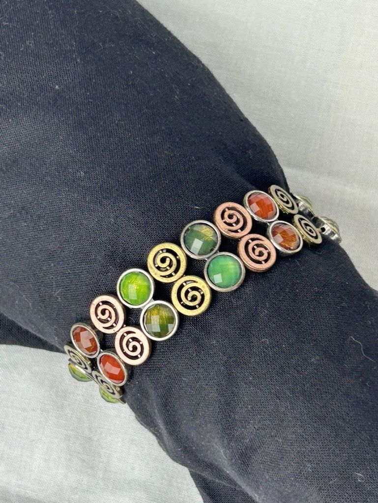 Other Bronzed and Colored Glass Stretch Bracelet Size ONE SIZE - 1 Thumbnail