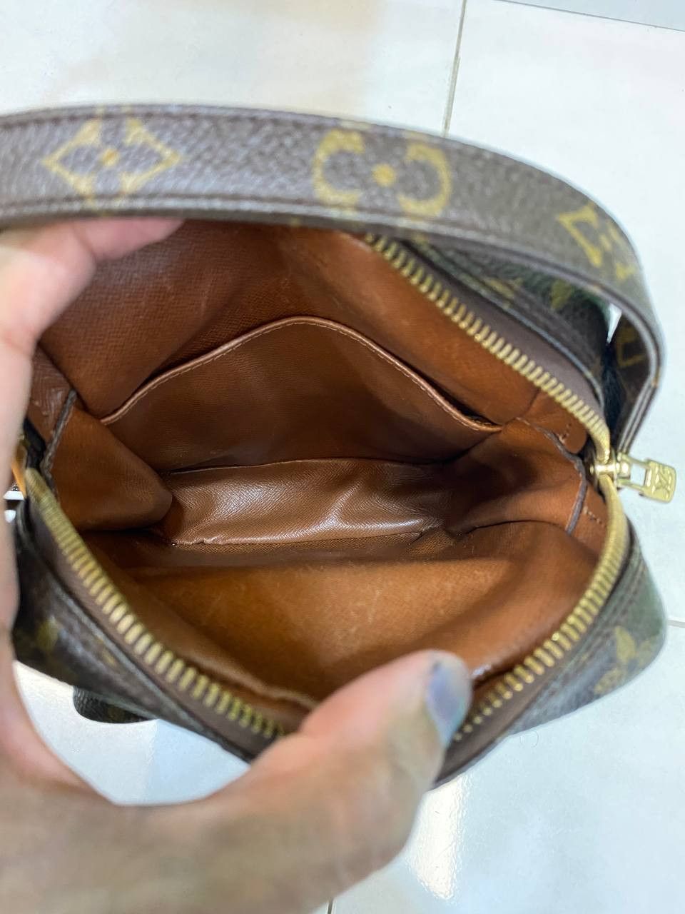 Louis Vuitton Louis Vuitton Monogram Amazone Cross Body Bag Size ONE SIZE - 8 Thumbnail