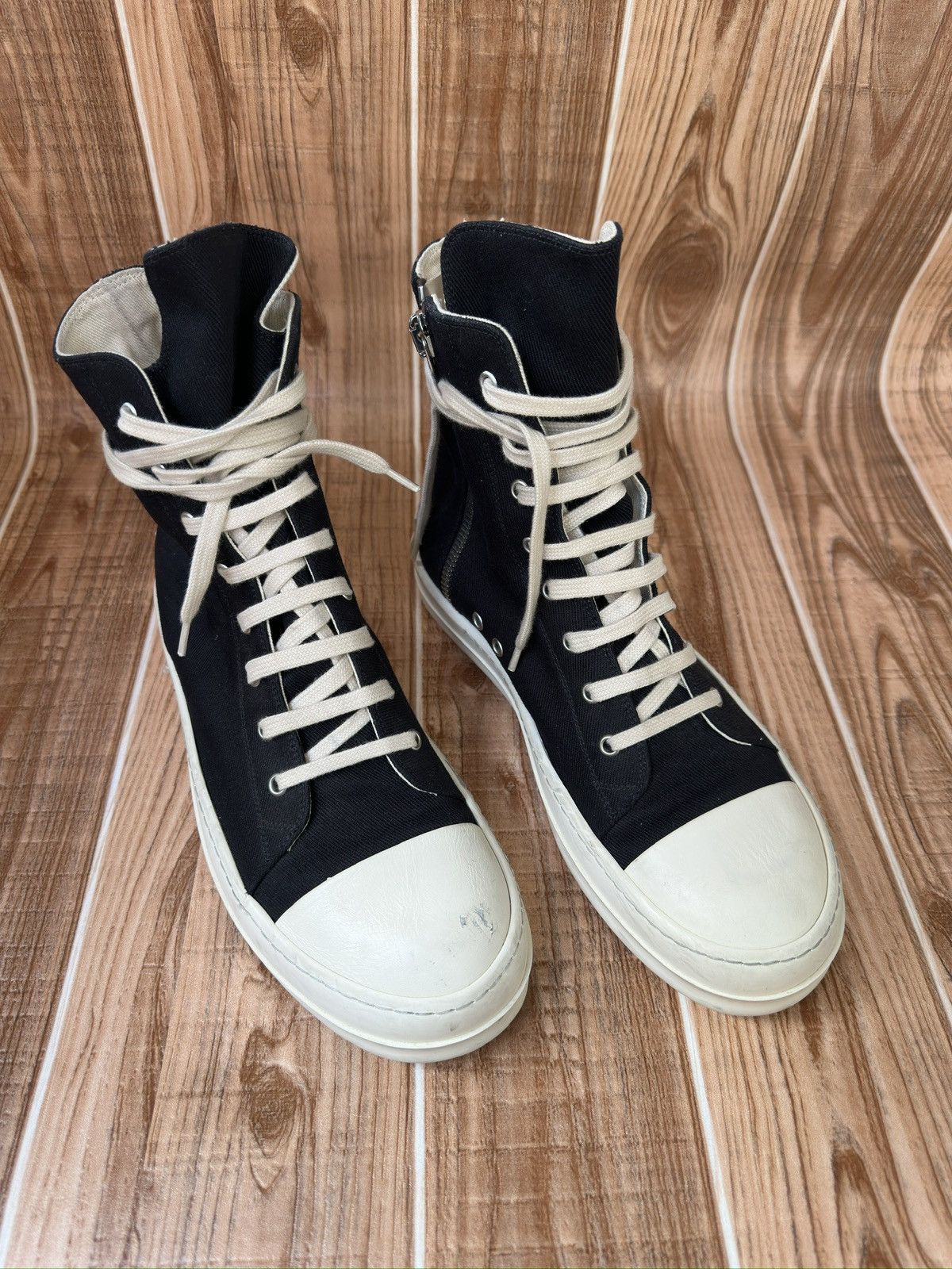 Rick Owens Rick Owens DRSHDW Black Cardboard Hightop Sneakers Size US 10.5 / EU 43-44 - 4 Thumbnail