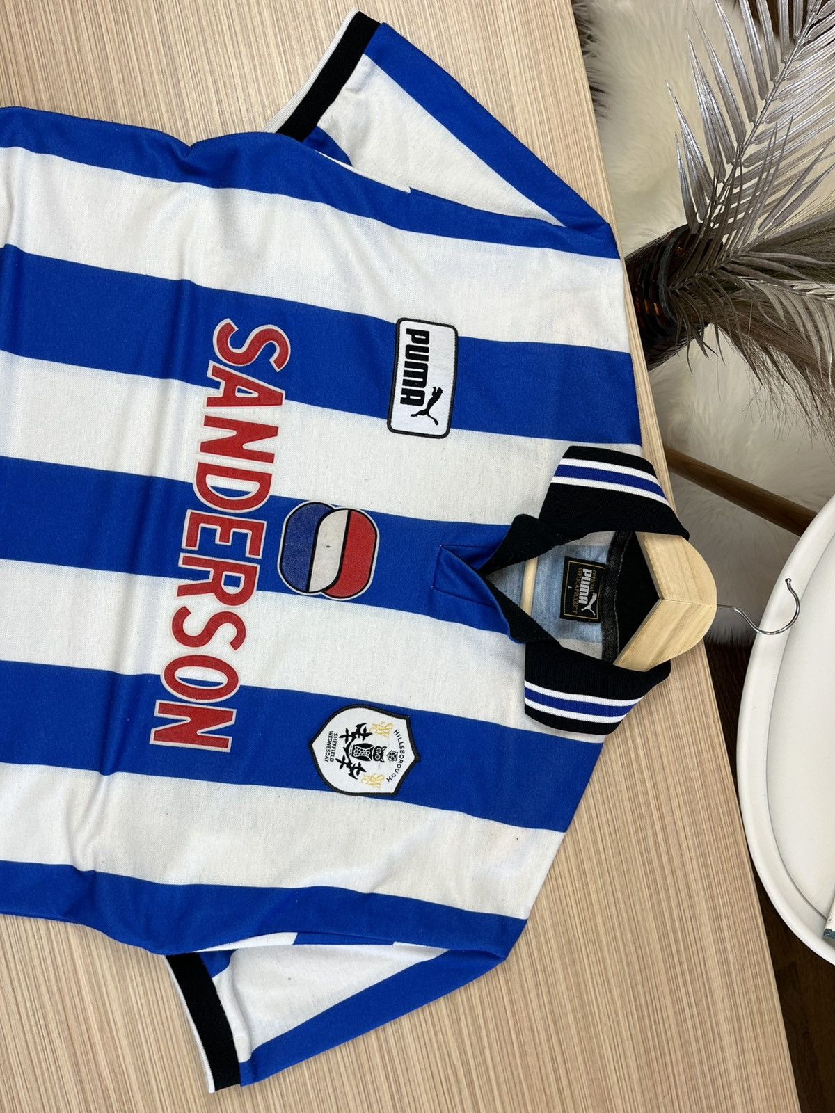 Puma SHEFFIELD WEDNESDAY PUMA SIZE L FOOTBALL SHIRT SOCCER Size US L / EU 52-54 / 3 - 3 Thumbnail