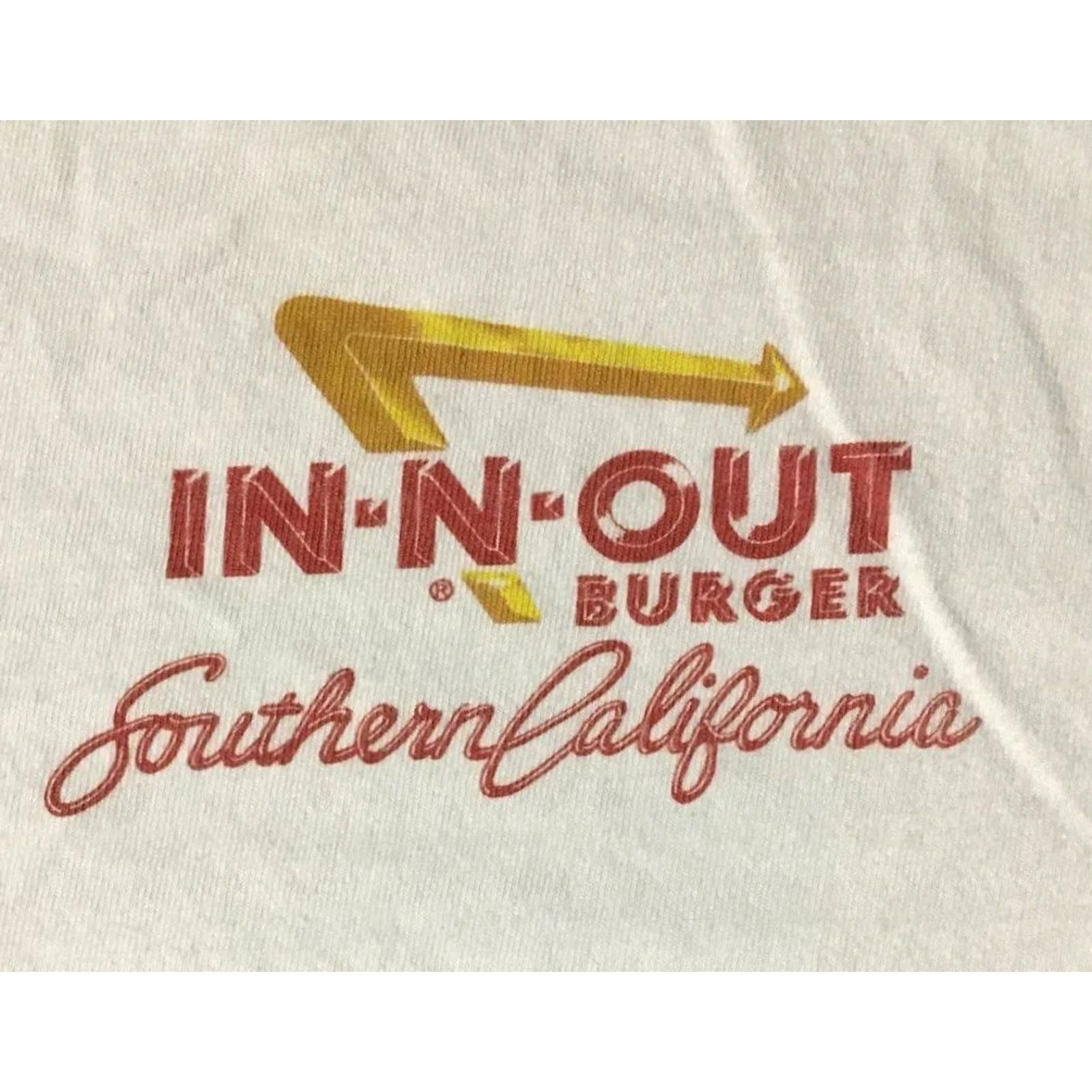 Vintage VINTAGE In N Out Burger Shirt 2XL T-Shirt Men White 90s 80s Biker Grunge Fast Food Art Distressed Powdered Distress Slogan/Logo Size US XXL / EU 58 / 5 - 4 Thumbnail