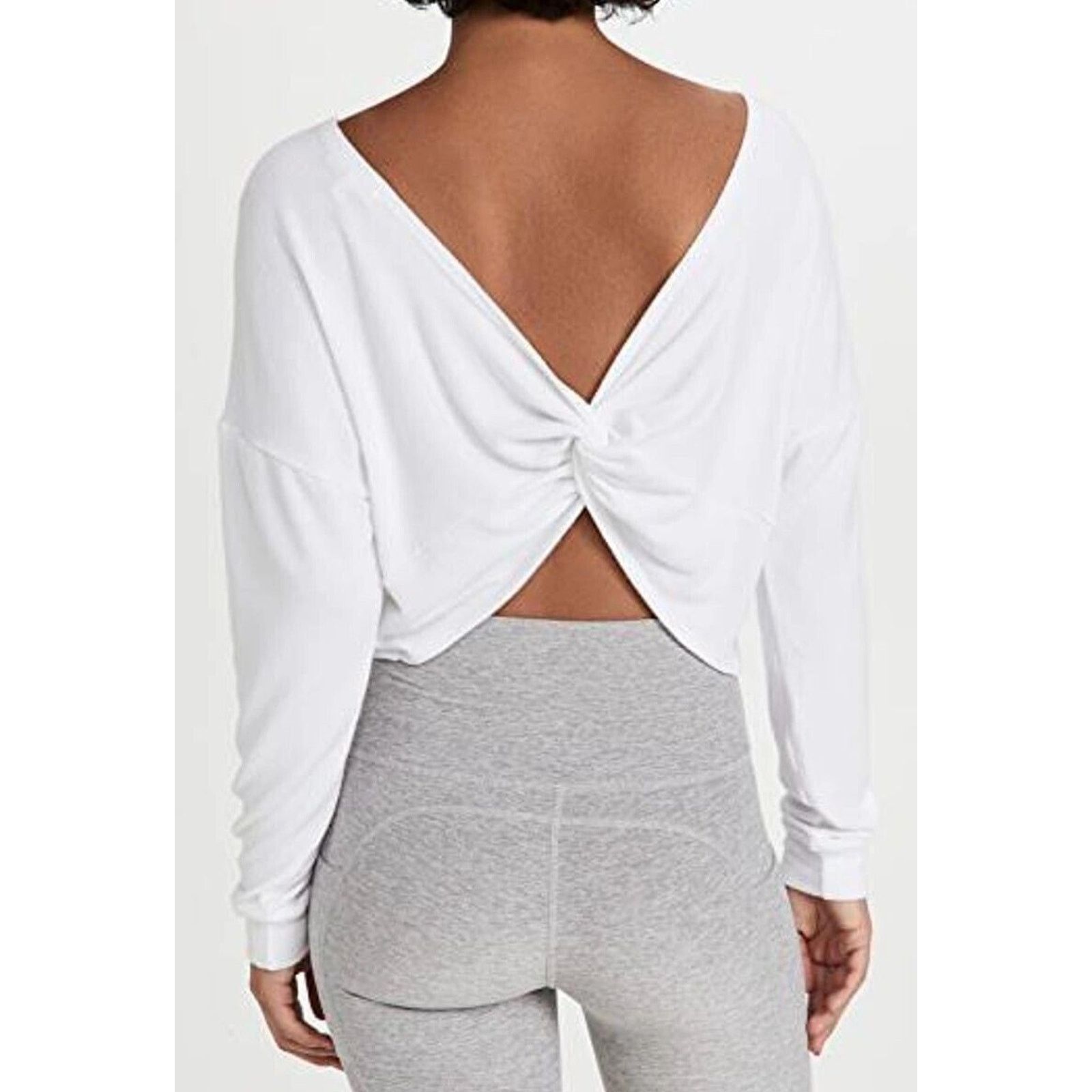 Beyond Yoga NWT BEYOND YOGA Do The Twist White Boxy Fit Sweater Size L Size L / US 10 / IT 46 - 2 Thumbnail