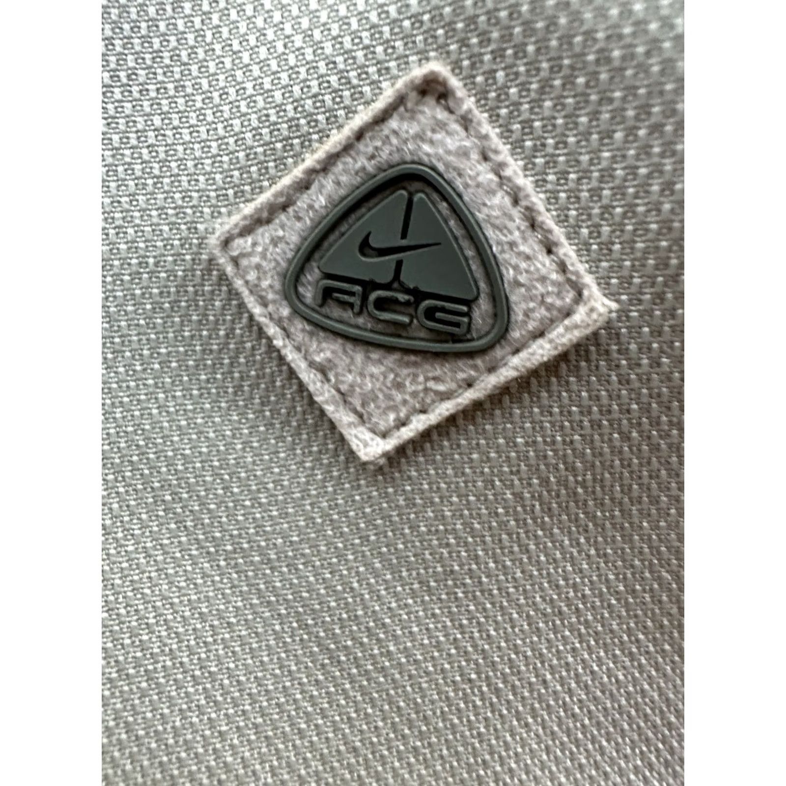 Nike ACG VINTAGE Nike ACG Dri-Fit Button-Up Shirt Mens XXL Long Sleeve Beige Nylon Sp 90s 80s 90s Size US XXL / EU 58 / 5 - 3 Thumbnail