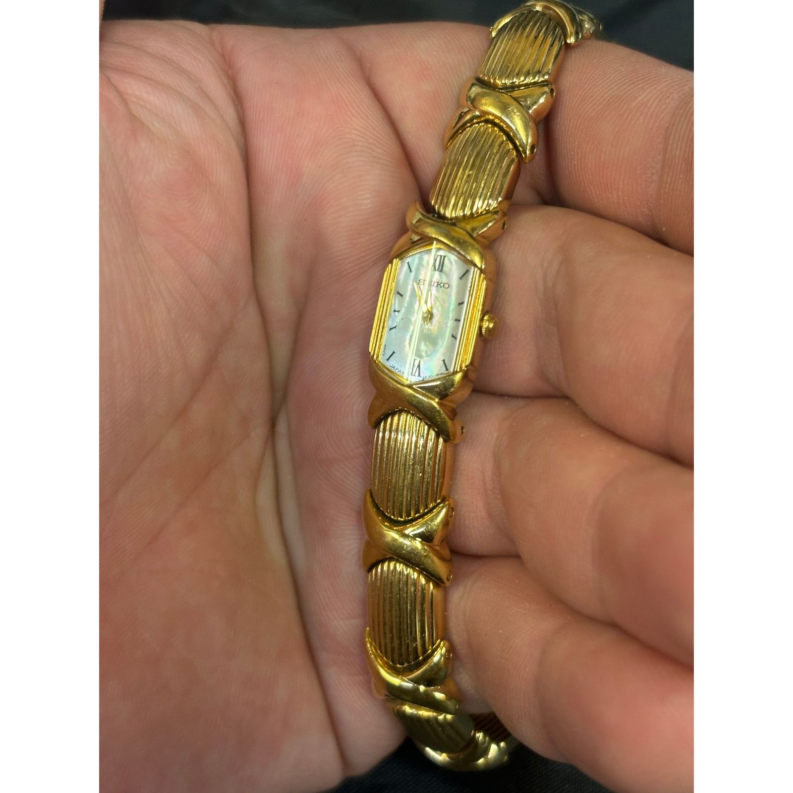 Seiko RARE Vintage Seiko 2E20-7389 MOP Gold Tone Womens Watch! Size ONE SIZE - 4 Thumbnail
