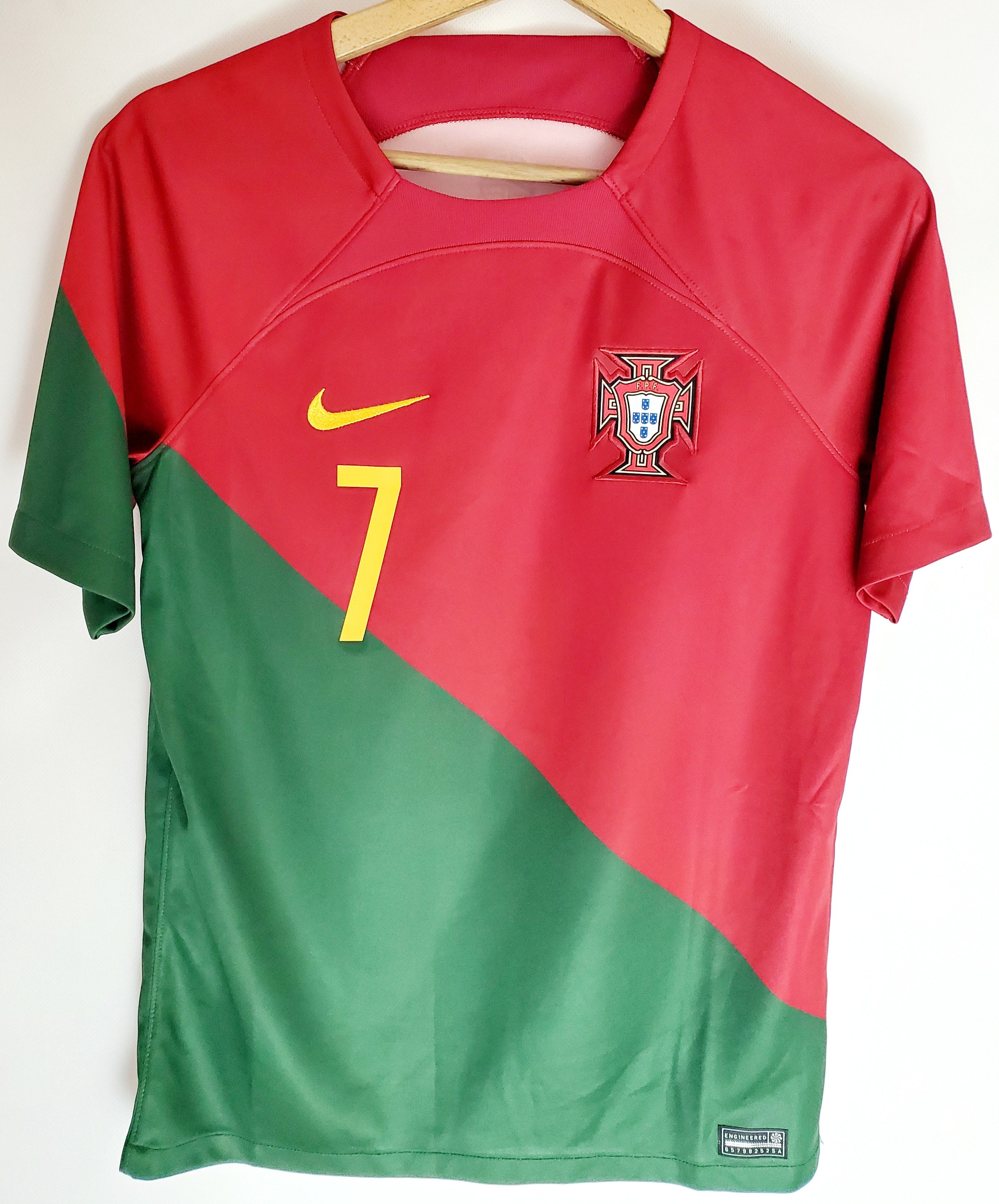 Nike 2022/23 Portugal Home Jersey #7 Ronaldo World Cup boys Xl Size US XS / EU 42 / 0 - 2 Thumbnail