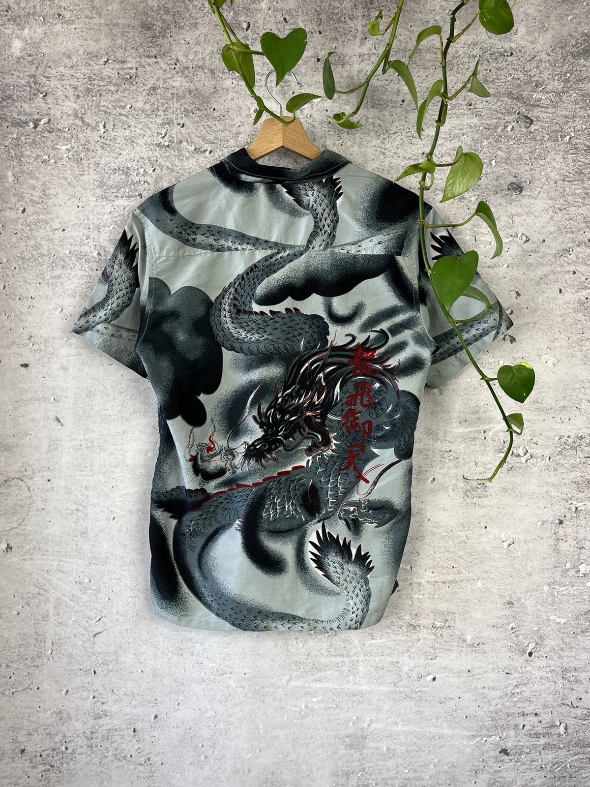 Japanese Brand × Vintage Vintage Dragon Printed Shirt Size US S / EU 44-46 / 1 - 2 Thumbnail