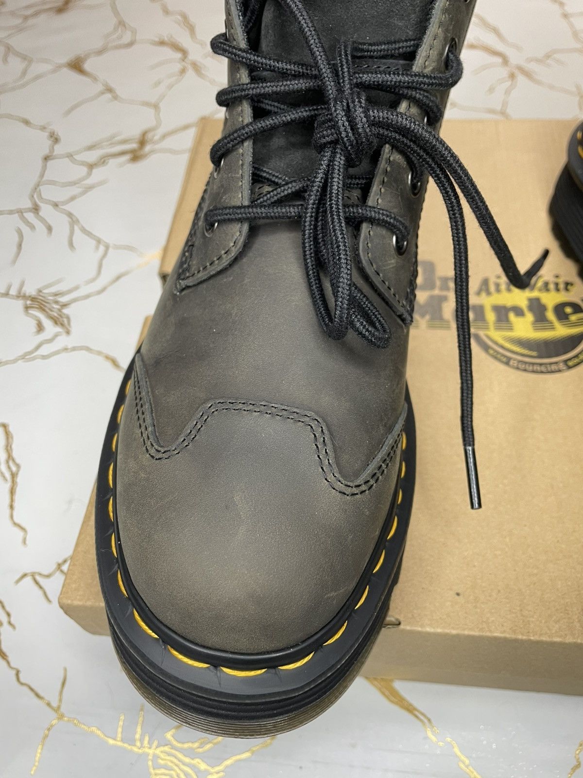 Dr. Martens DR. MARTENS ZEBZAG 8 TIES BURNISH WAXY BOOTS US10 UK8 EU42 Size US 9.5 / EU 42-43 - 2 Thumbnail