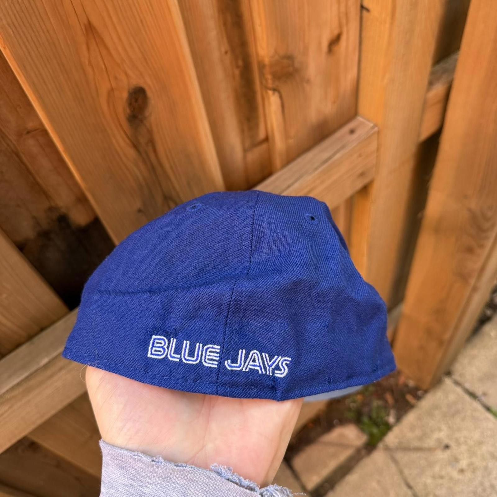 New Era Vintage Toronto blue jays retro style fitted hat 00s 7 1/4 Size ONE SIZE - 4 Thumbnail