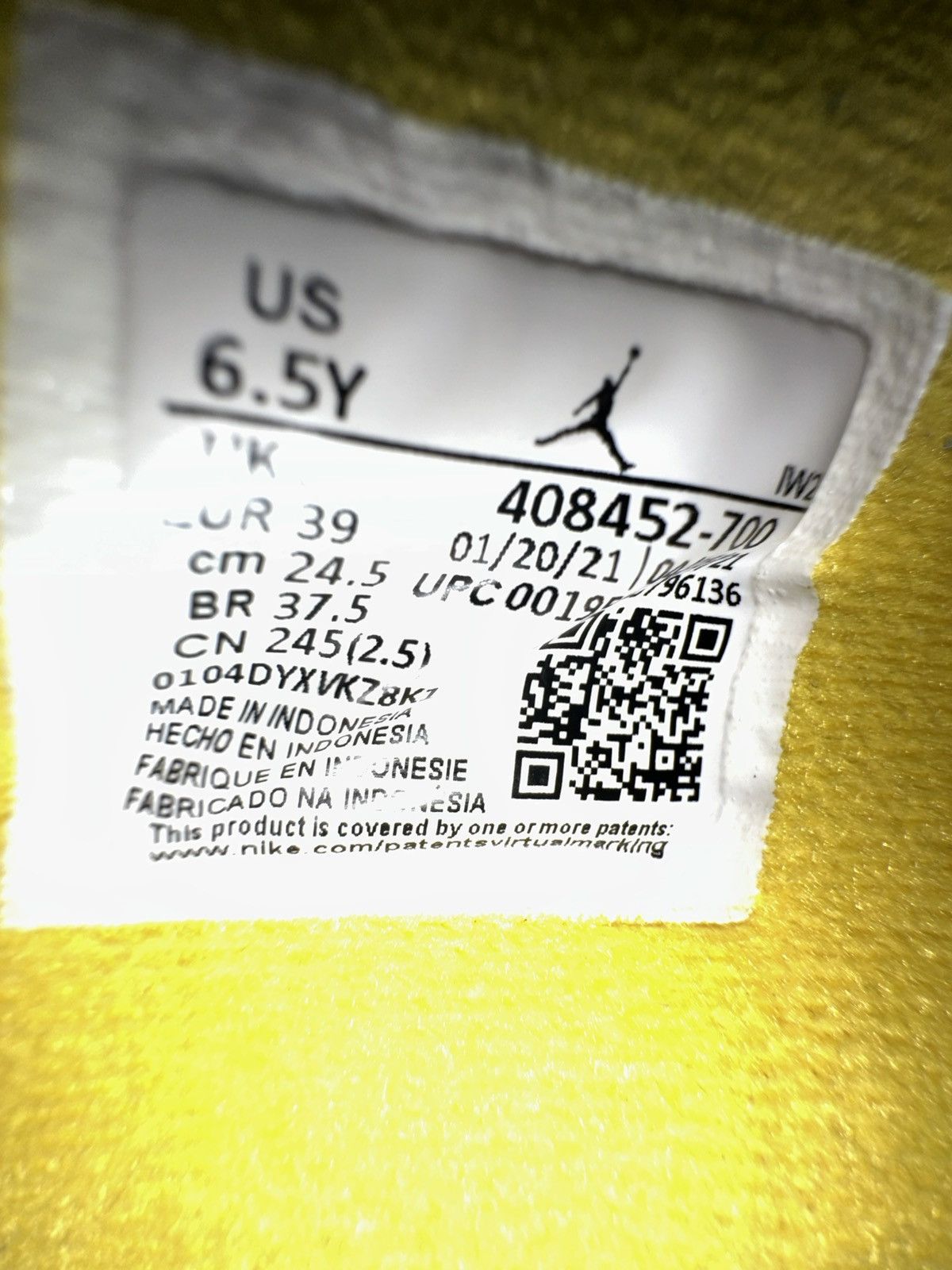 Jordan Brand Air Jordan 4 Retro GS “Lightning” Size US 6.5 / EU 39-40 - 6 Thumbnail