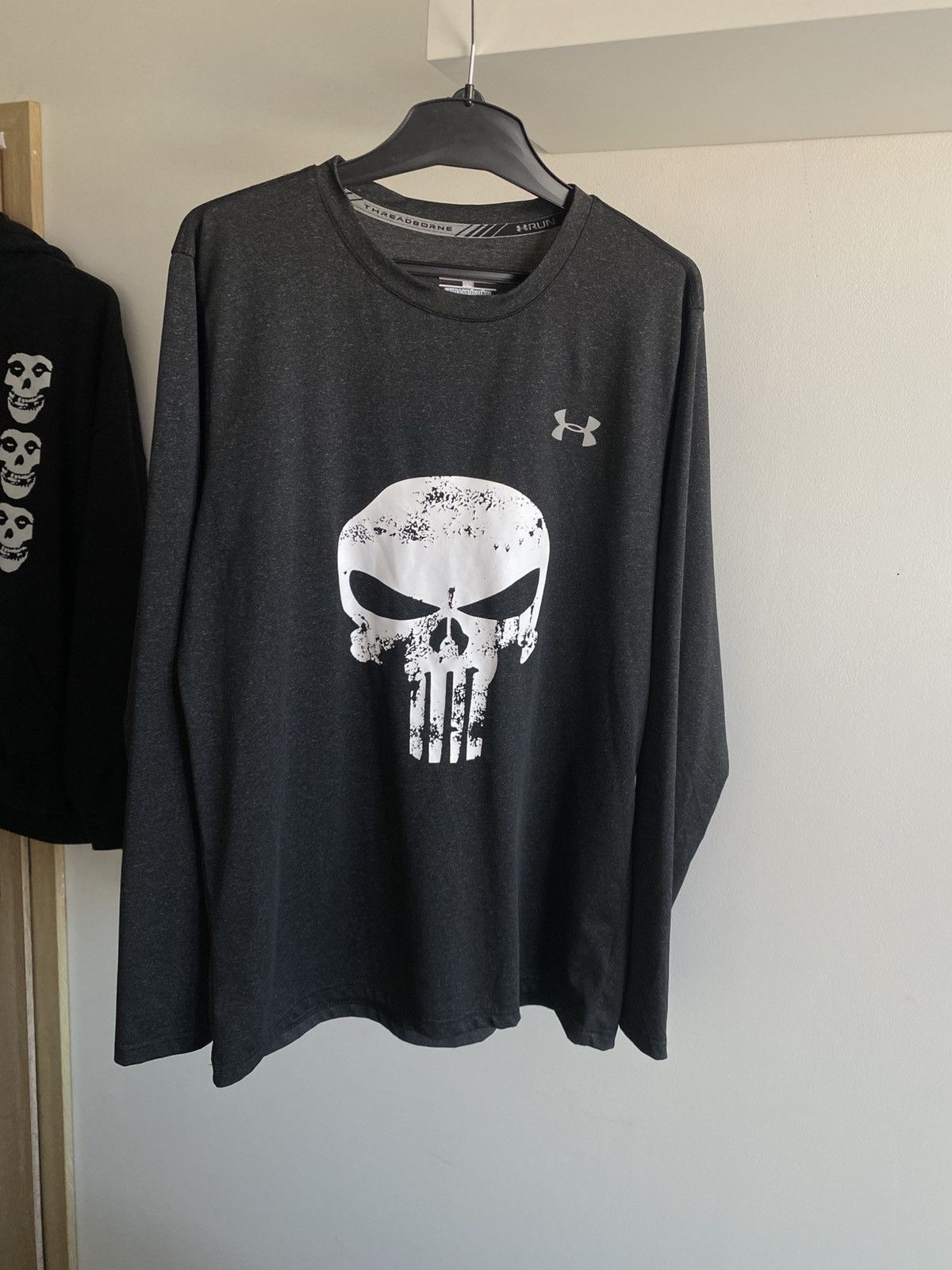 Marvel Comics × Under Armour Under Armour x Marvel Punisher XL heatgear long sleeve y2k Size US XL / EU 56 / 4 - 3 Thumbnail