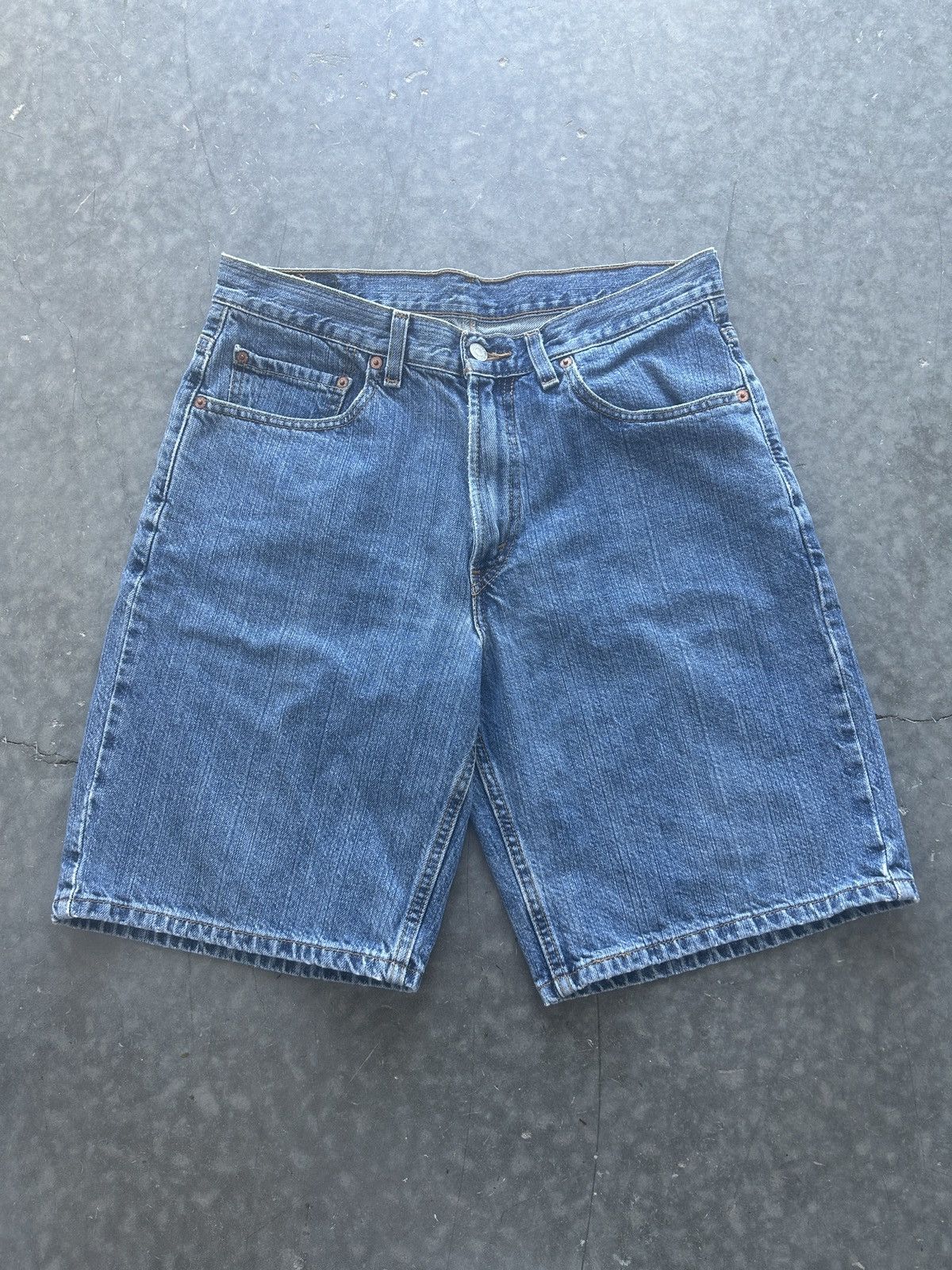 Levi's × Vintage Vintage Y2K Levi’s 550 Baggy Jean Shorts Size US 33 - 1 Thumbnail