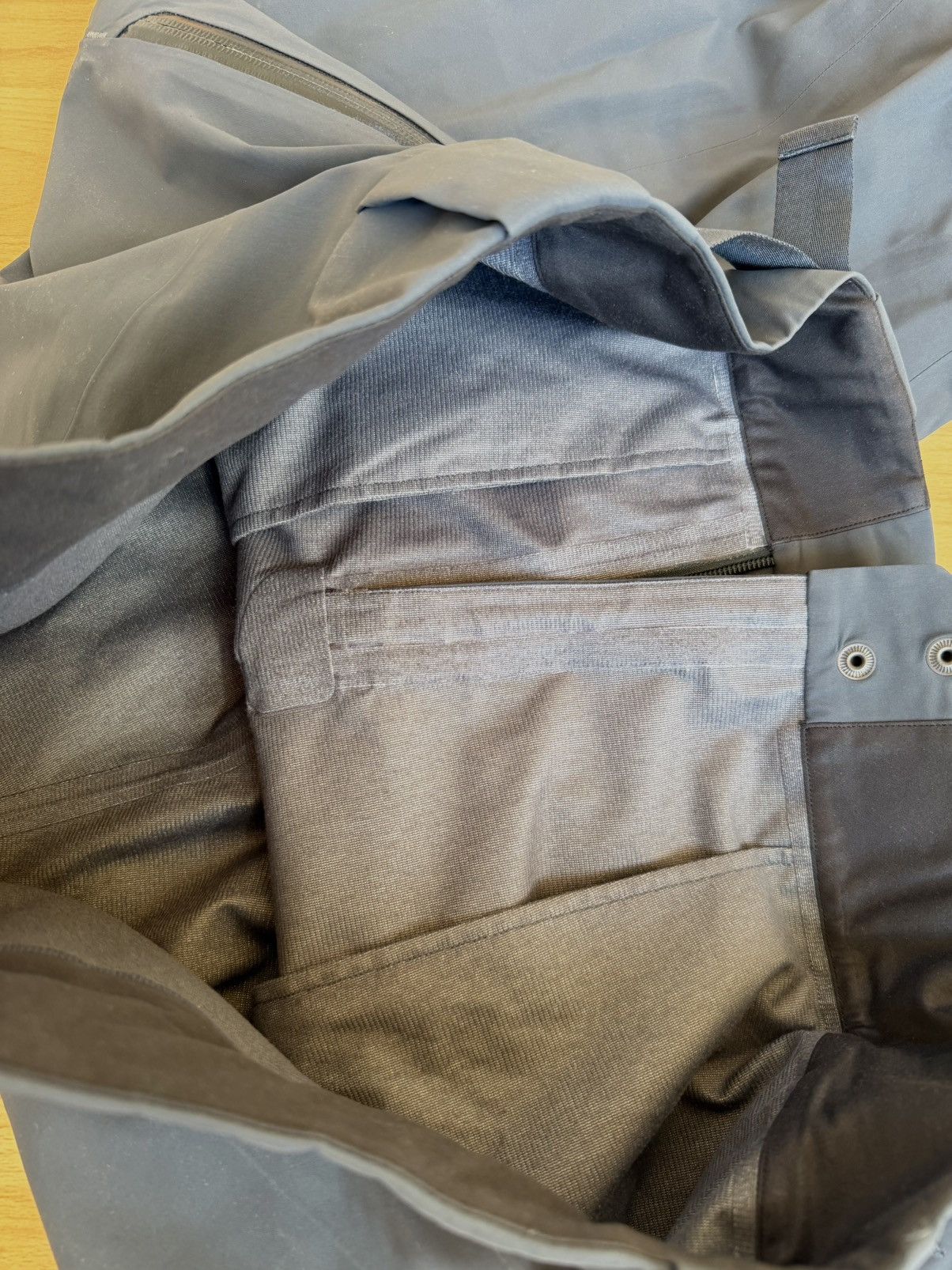 Arc'teryx Arc'teryx Ski pants Gore-Tex L/G reg Size US 36 / EU 52 - 10 Thumbnail