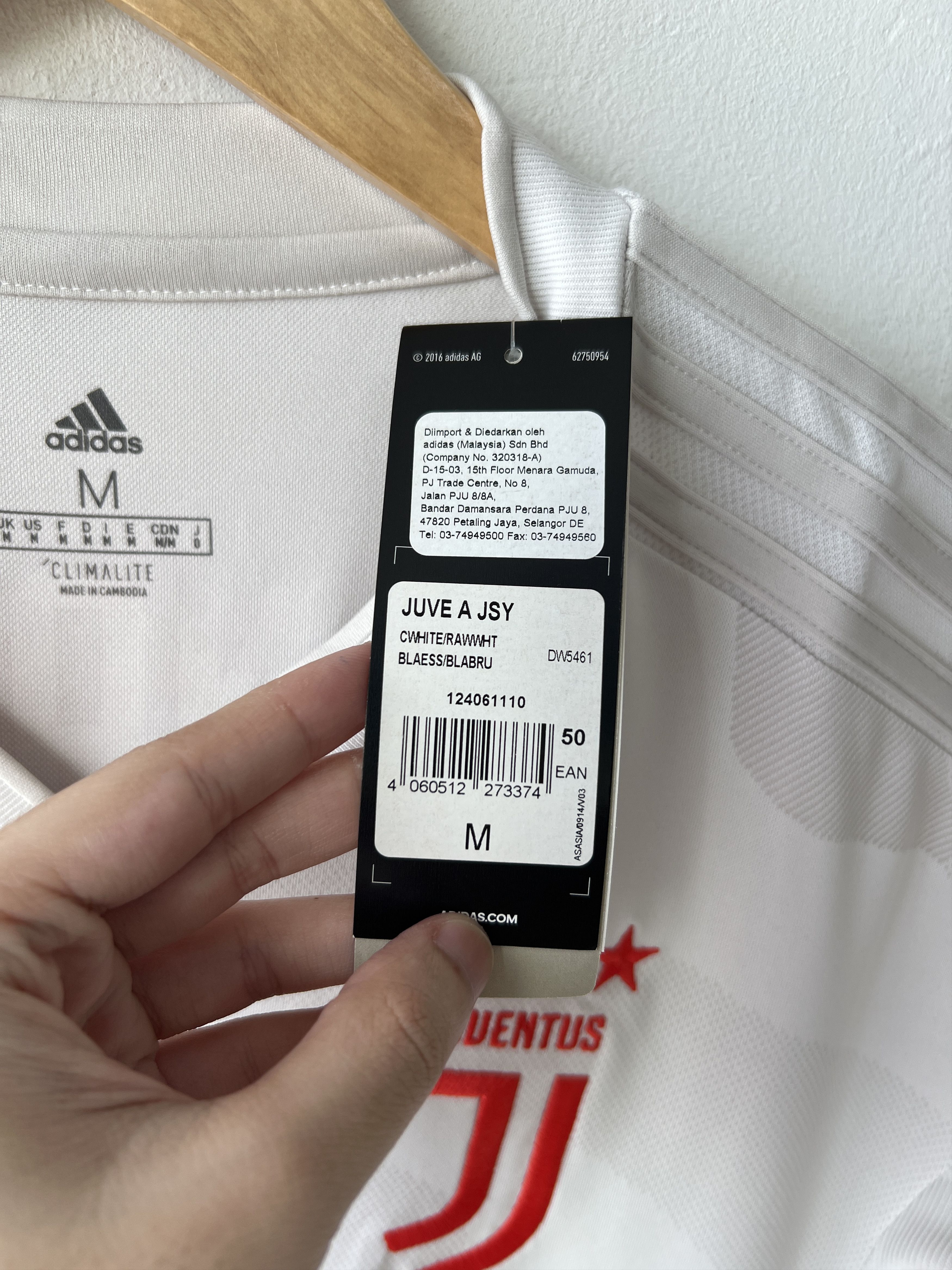 Adidas (M) Juventus 2019-20 Away Kit Ronaldo #7 (NEW) Size US M / EU 48-50 / 2 - 5 Thumbnail