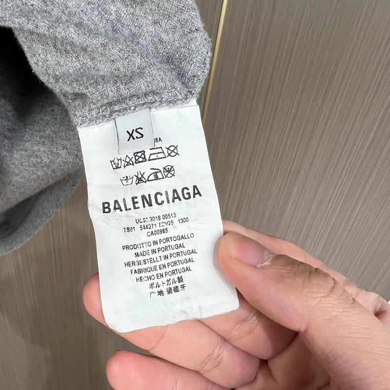 Balenciaga Balenciaga Gray monogram wheatear short sleeve 2502-Nextarr Size US XS / EU 42 / 0 - 6 Thumbnail