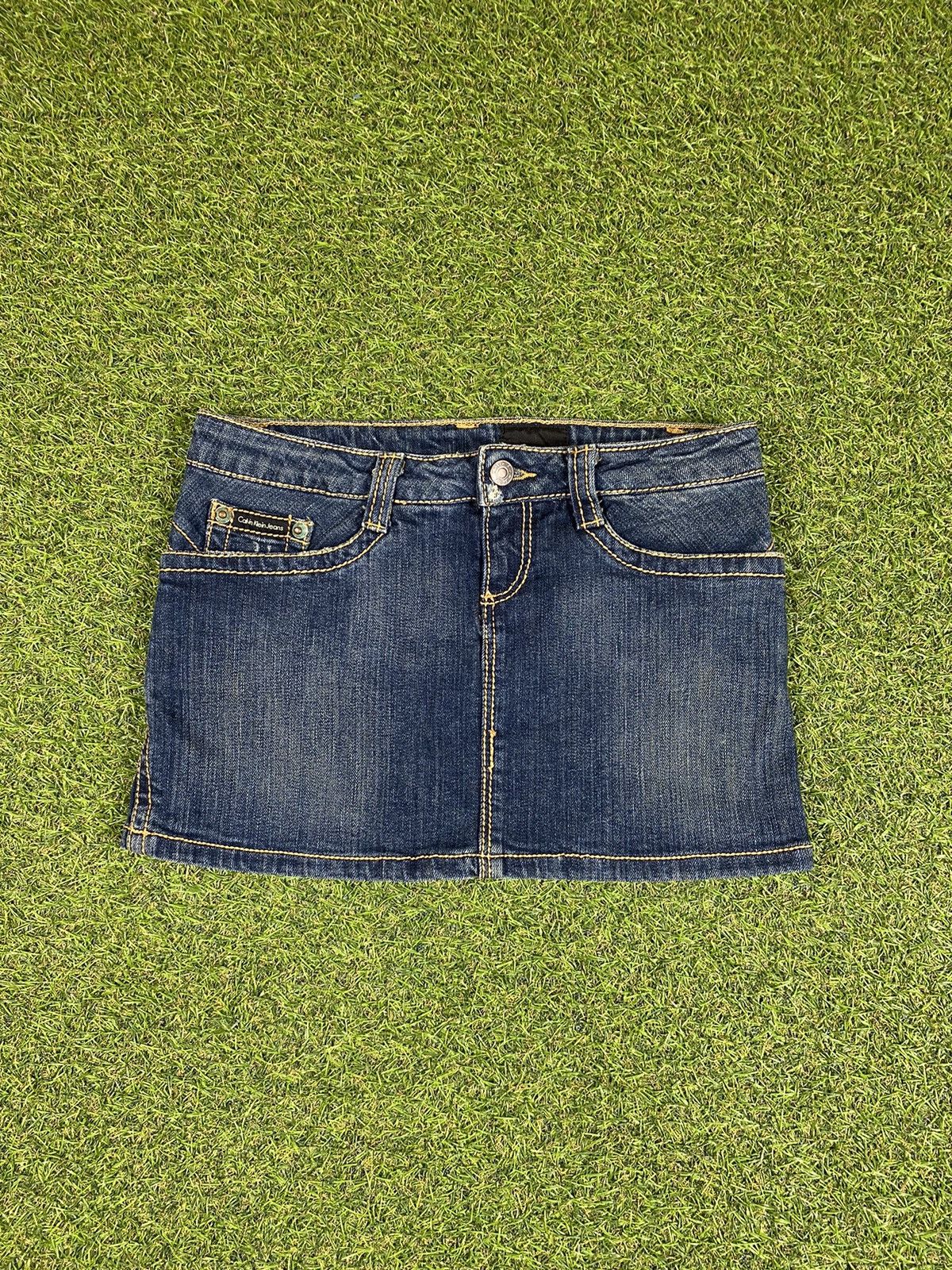 Calvin Klein Vintage Calvin Klein denim jeans skirt streetwear size 26 Size 26" / US 2 / IT 38 - 1 Thumbnail