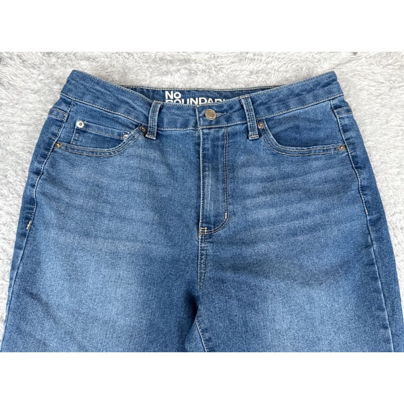 Vintage No Boundaries Jeans Women Flared Denim 30x30 Blue Mid Rise Cotton Blend Regular 5-Pocket Design Jeans Mens? Wait. Size 32" / US 10 / IT 46 - 4 Thumbnail