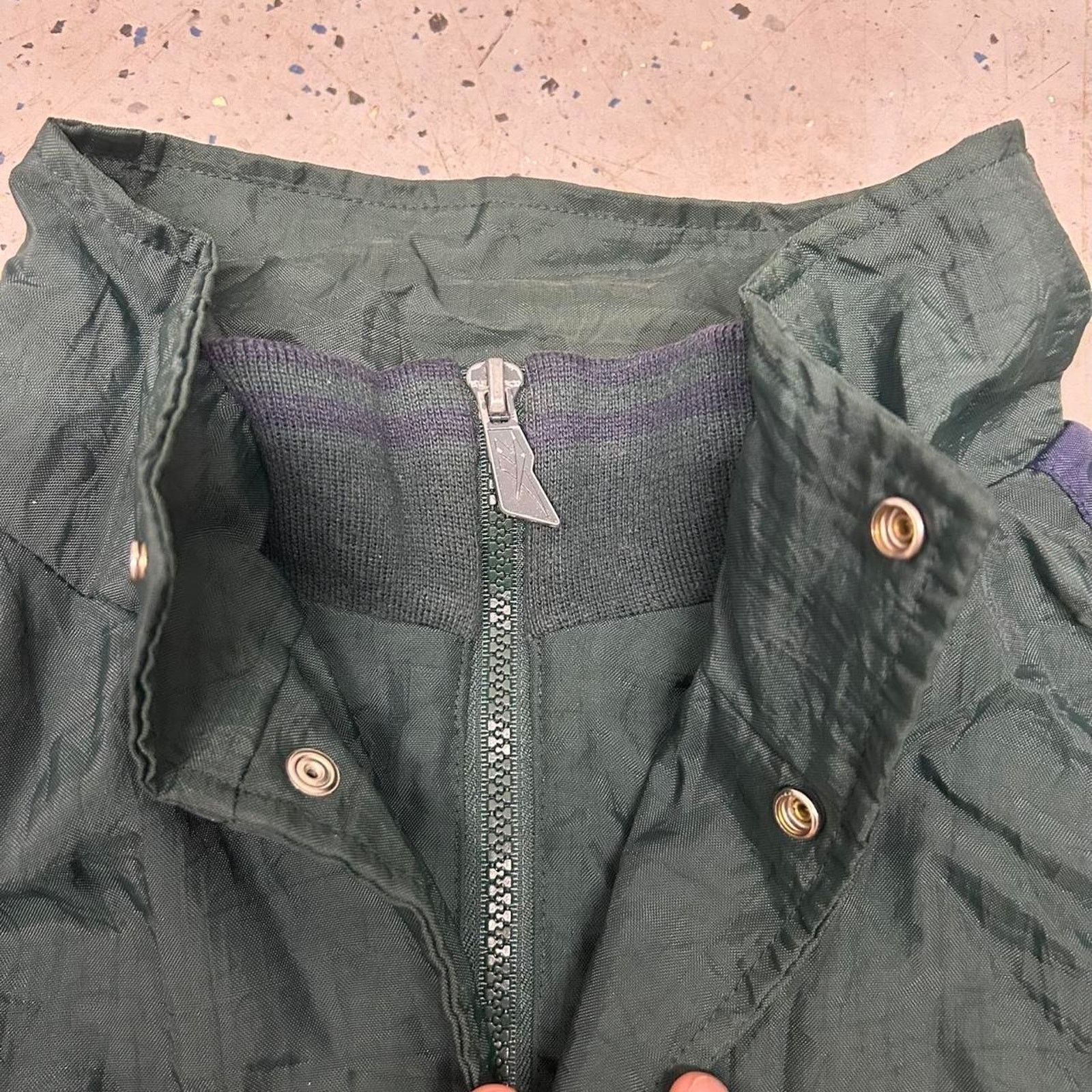 Reebok VTG Reebok green and navy windbreaker jacket Size US XL / EU 56 / 4 - 6 Thumbnail