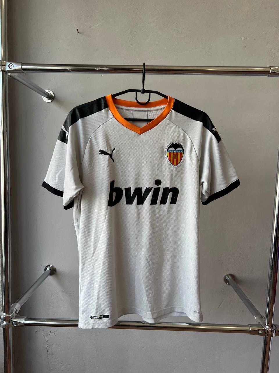 Puma 2019/20 VALENCIA CF HOME SOCCER FOOTBALL JERSEY SHIRT PUMA Size US M / EU 48-50 / 2 - 3 Thumbnail