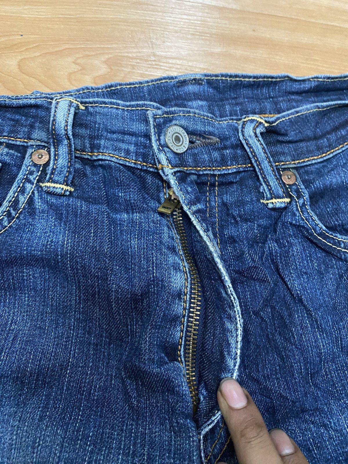 Levi's × Vintage Vintage Levis 511 denim distressed Size US 35 - 7 Thumbnail