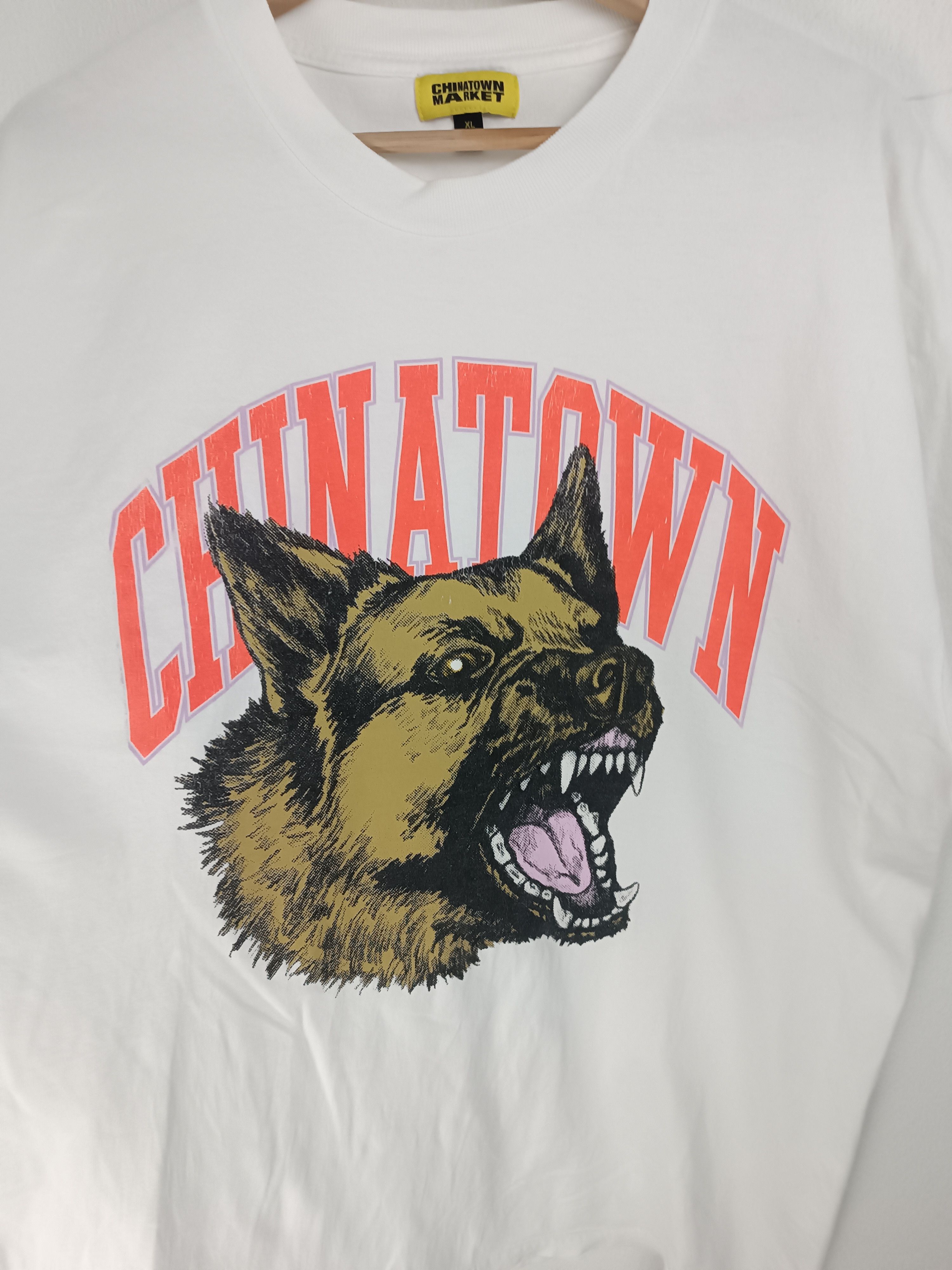 Other VINTAGE CHINATOWN MARKET BEWARE HOUND TEE VERY RARE R2 Size US XL / EU 56 / 4 - 11 Thumbnail