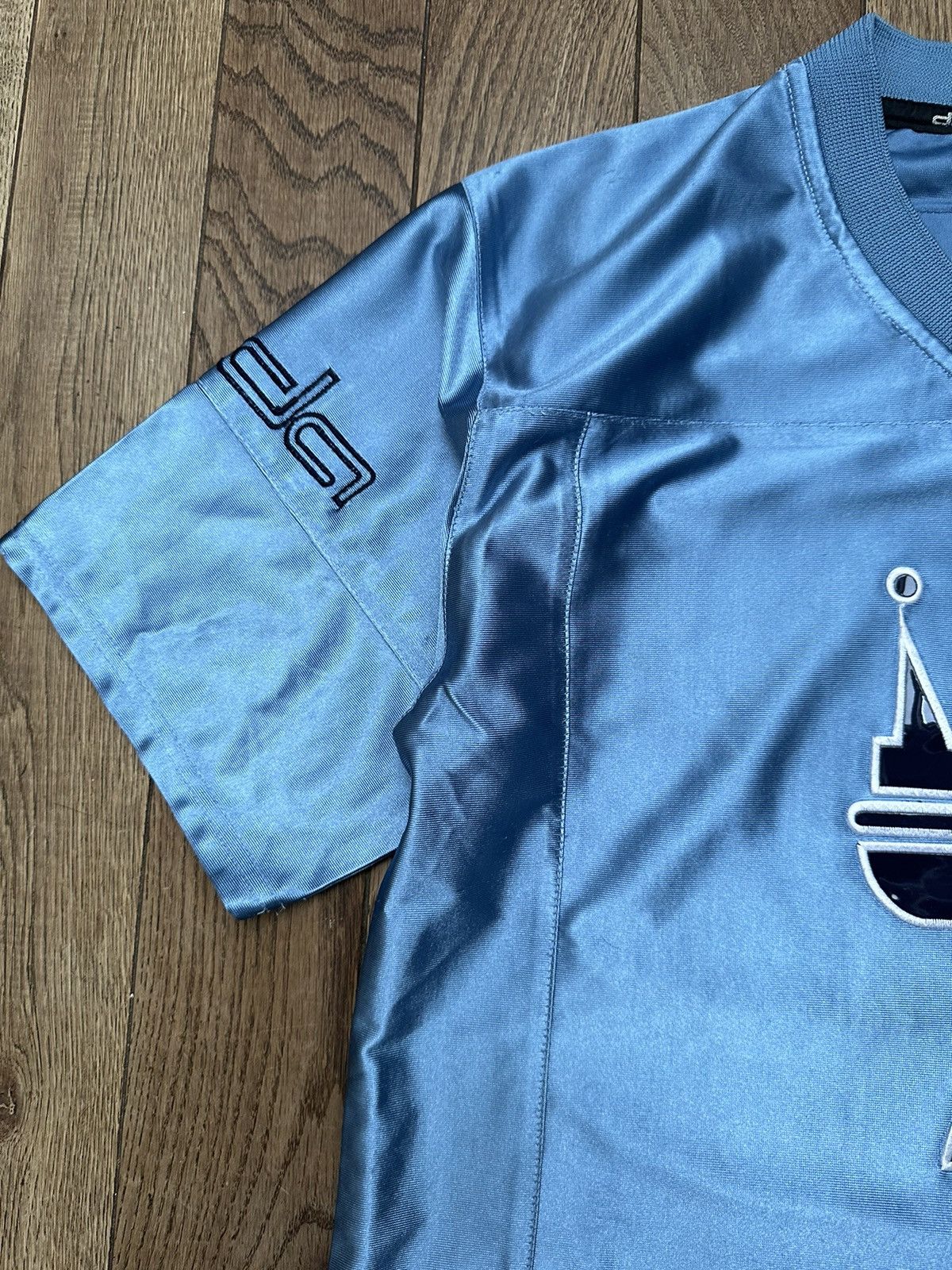 Vintage Vintage 90s Dada Supreme Jersey Shirt Hip Hop Streetwear Y2K Size US S / EU 44-46 / 1 - 5 Thumbnail