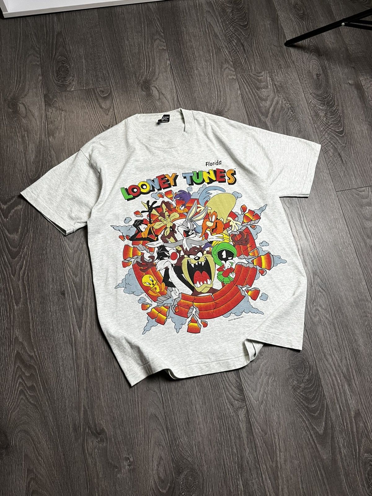 Vintage RARE 1995 Looney Tunes Group Photo Graphic Shirt Size US M / EU 48-50 / 2 - 1 Thumbnail